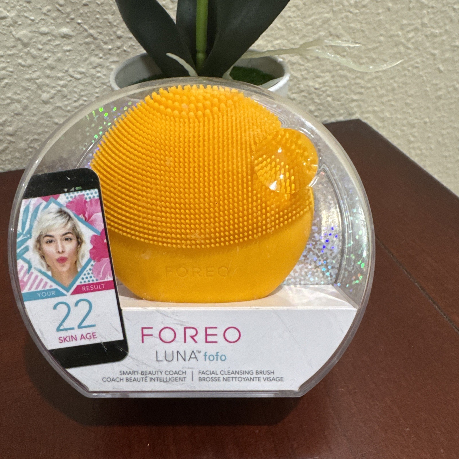 Foreo LUNA Fofo Smart Facial Cleansing Silicone Brush Sunflower Yellow New