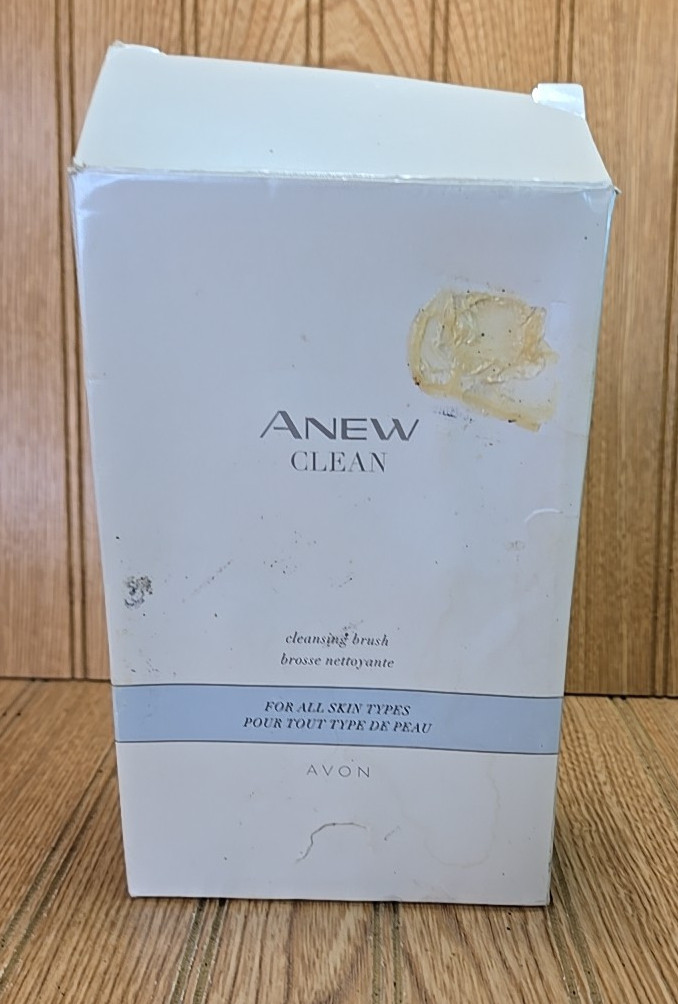 Avon Anew Cleansing Brush Set All Skin Types Battery Operated NEW