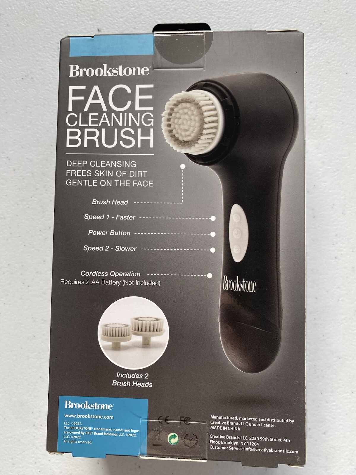 New BROOKSTONE Face Cleaing Brush 2 IN 1 Skin Cleaning Kit – BATTERIES INCLUDED