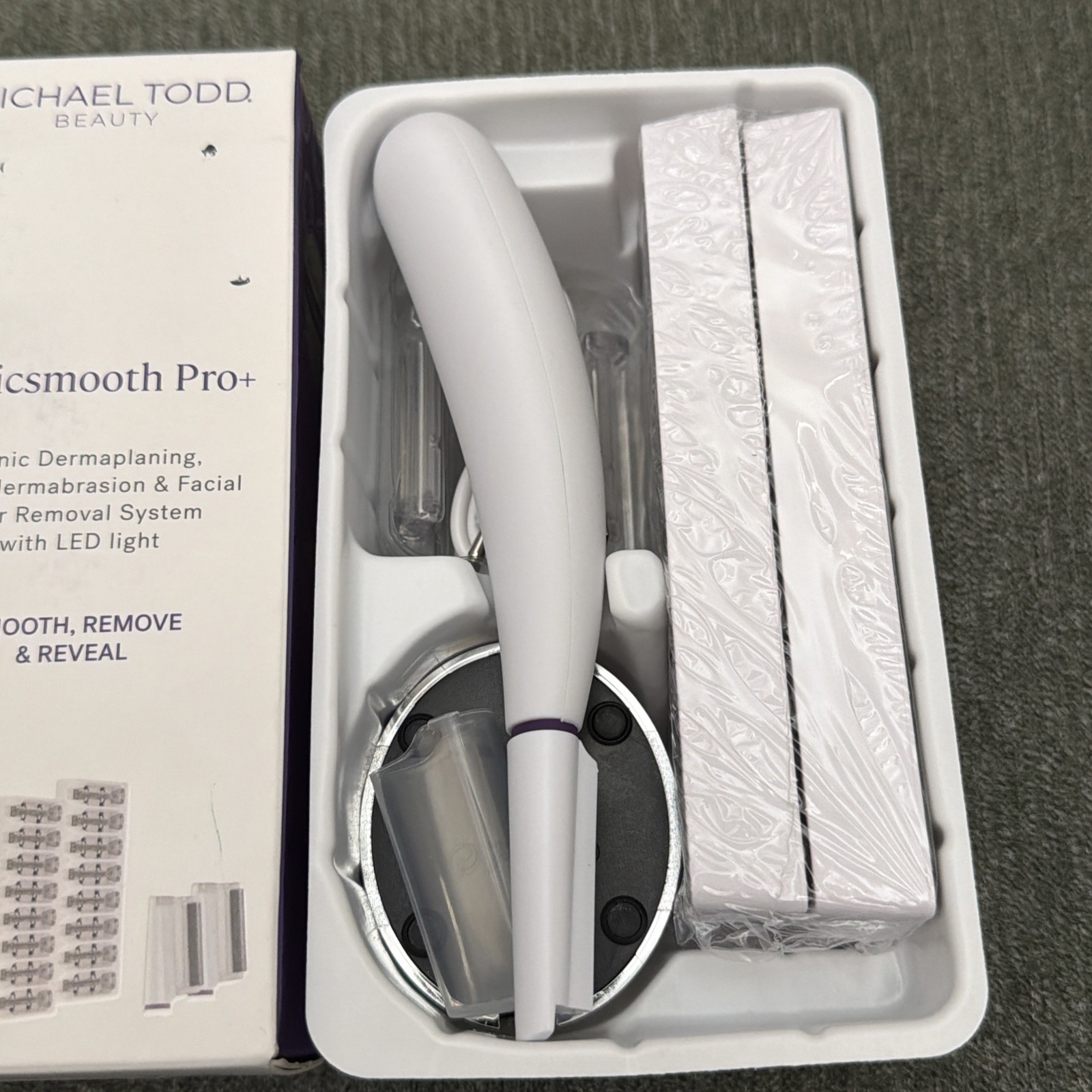 Michael Todd Beauty Sonicsmooth Pro+ Dermaplane Razor for Women Face – Open Bx
