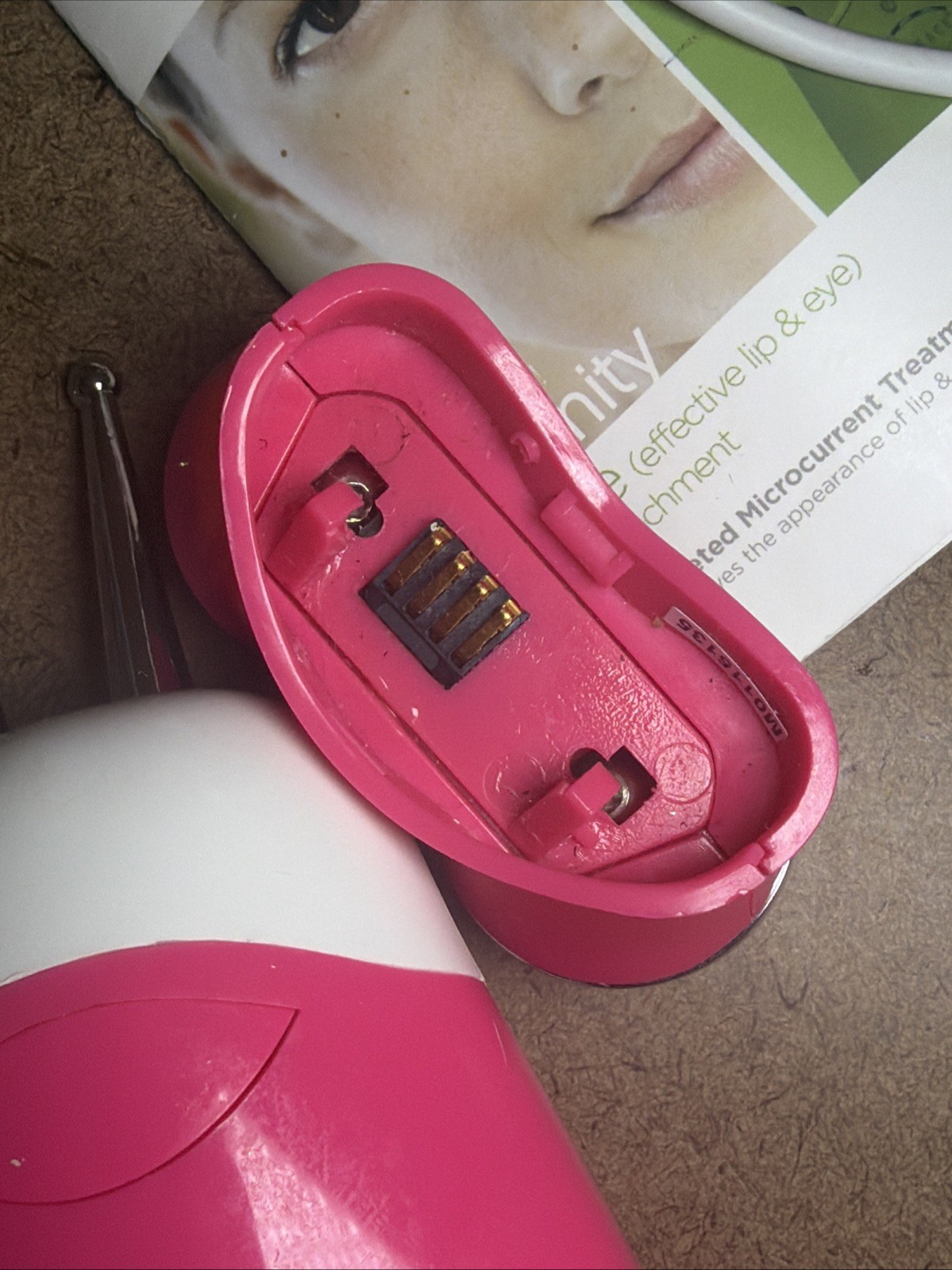 NuFACE Trinity Microcurrent Toning Device Pink w/ Eye & Lip Accessories Used!