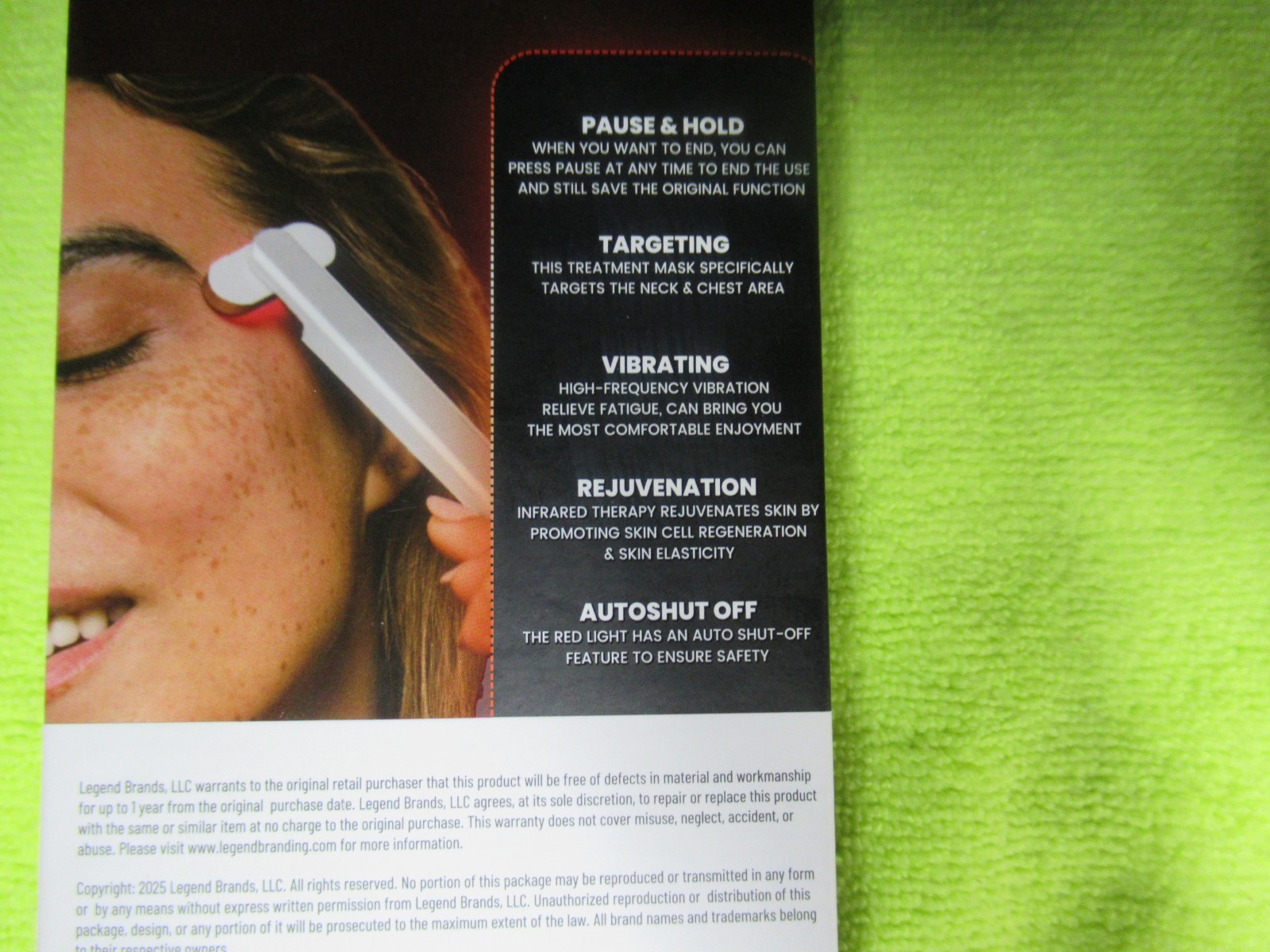 iHome Vibrating Facial Wand with Red Light LED Technology.