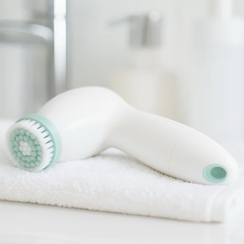 Conair True Glow Battery Facial Brush, Waterproof, 2 Speeds, 3 Heads, Mint Green