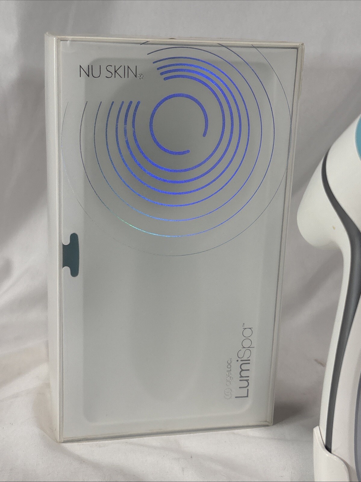NU SKIN AgeLOC LumiSpa Facial Cleansing Device, New Head, Charger, Box, Products