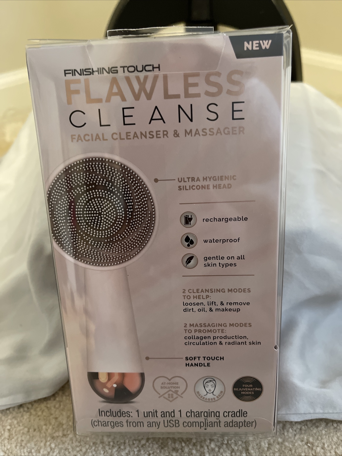 Finishing Touch Flawless Cleanser