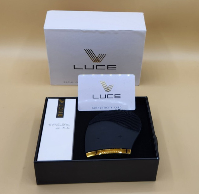 LUCE 180 Anti-Aging Pulsating Facial Cleansing Device 14 Speed Waterproof USB