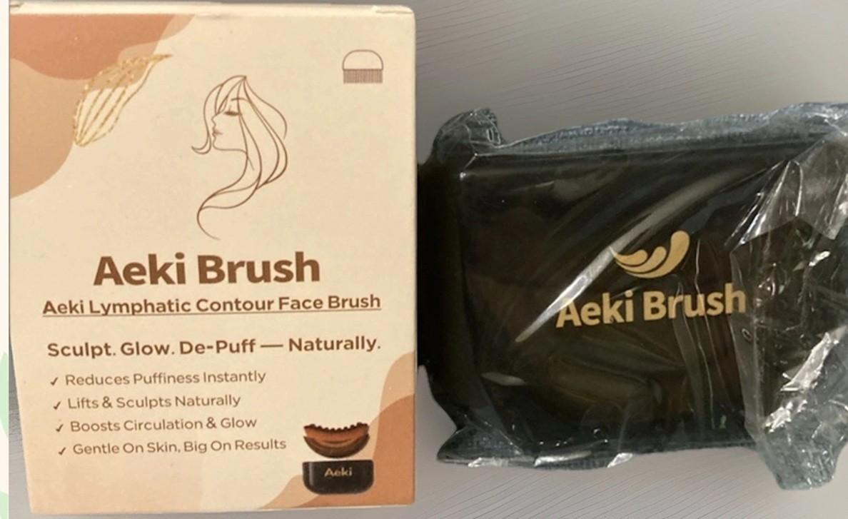 Aeki Lymphatic Face Brush, Reduces Puffiness And Contours Face NEW