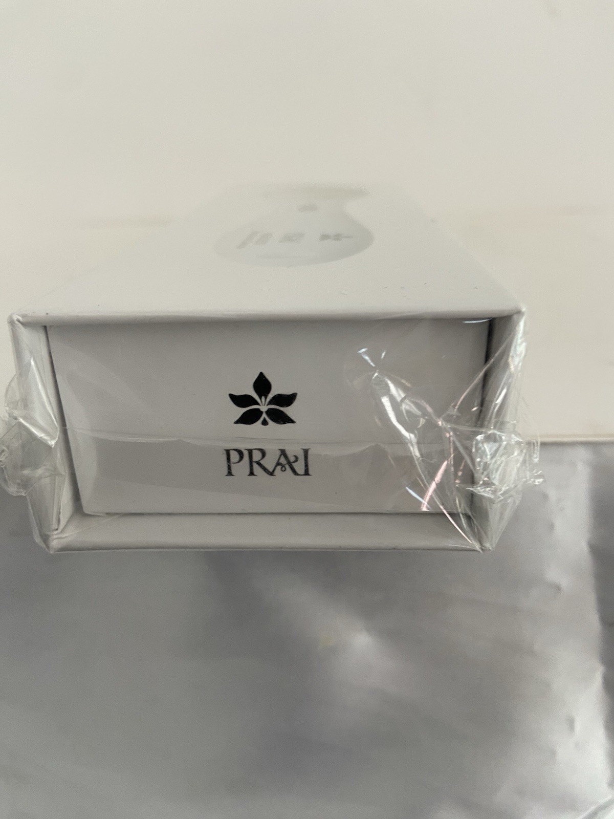 PRAI Womens Ageless Throat Ionic Device White For Neck And Face Firming