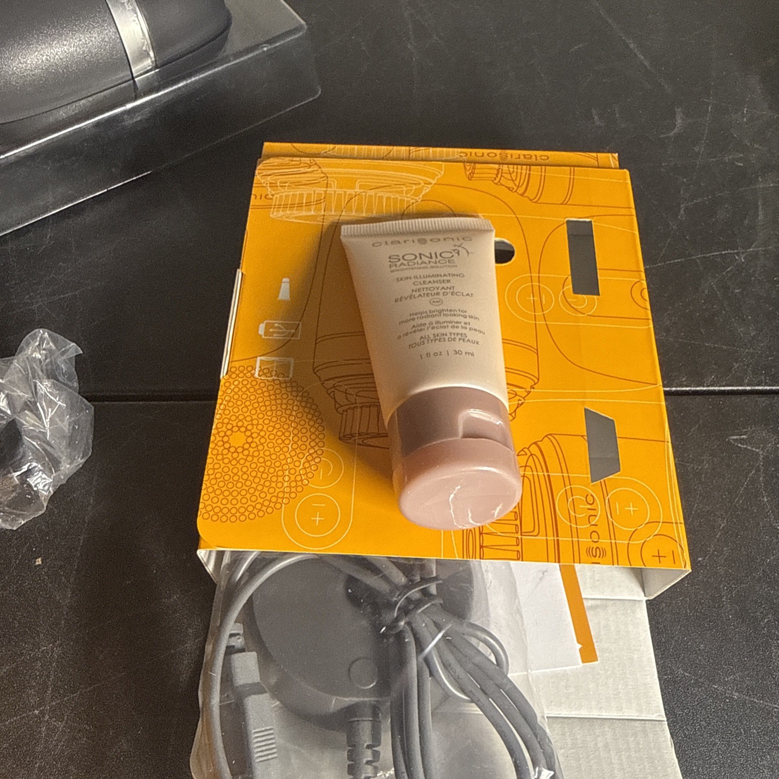 Clarisonic S1716501 Men’s Alpha Fit Sonic Skin Cleansing System – Gray READ READ
