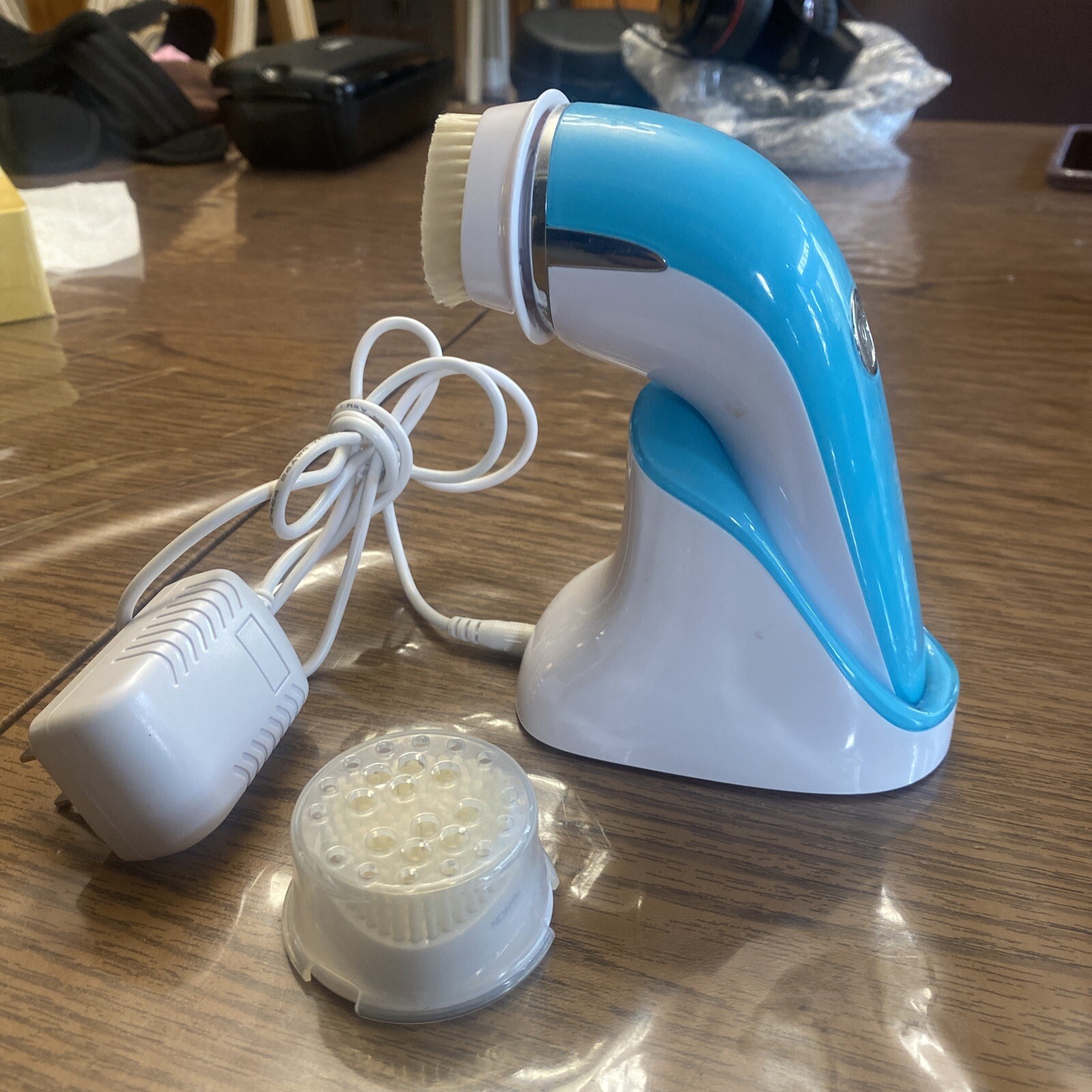 Bliss Sweeping Beauty Sonic Facial Cleansing Device Tool Fabulous Foaming Face