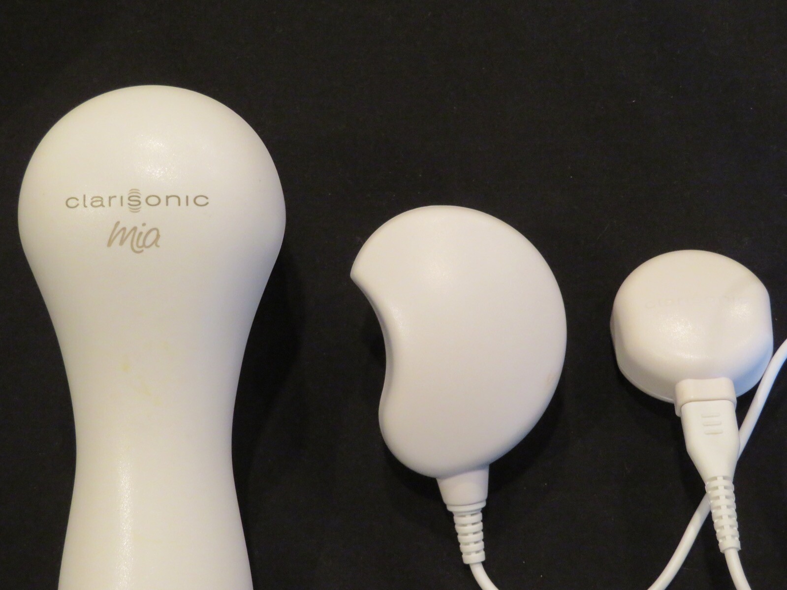 Clarisonic Mia First Sensitive Skin Facial Brush System & Charger White 1 Button
