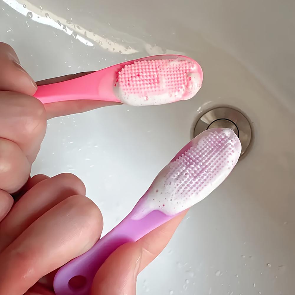 Soft Silicone Finger Brush for Deep Pore Cleansing & Gentle Pet Dental Care