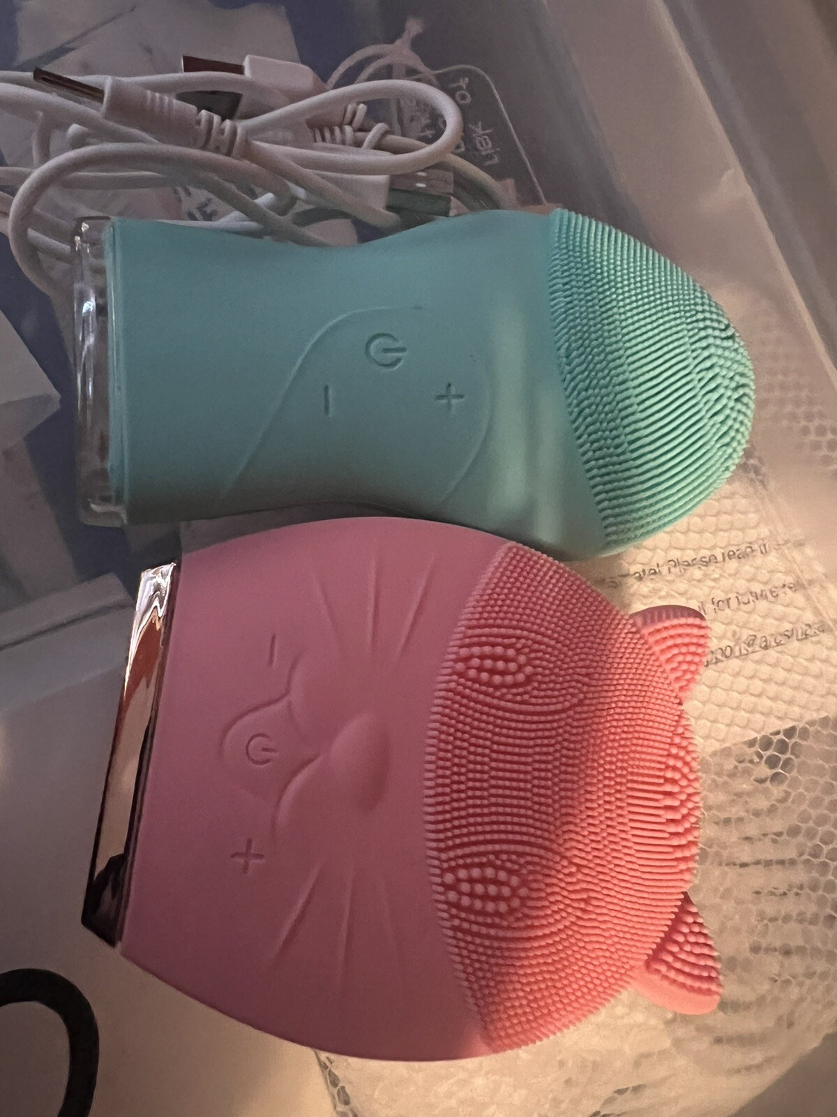 Facial electric brushes for skincare