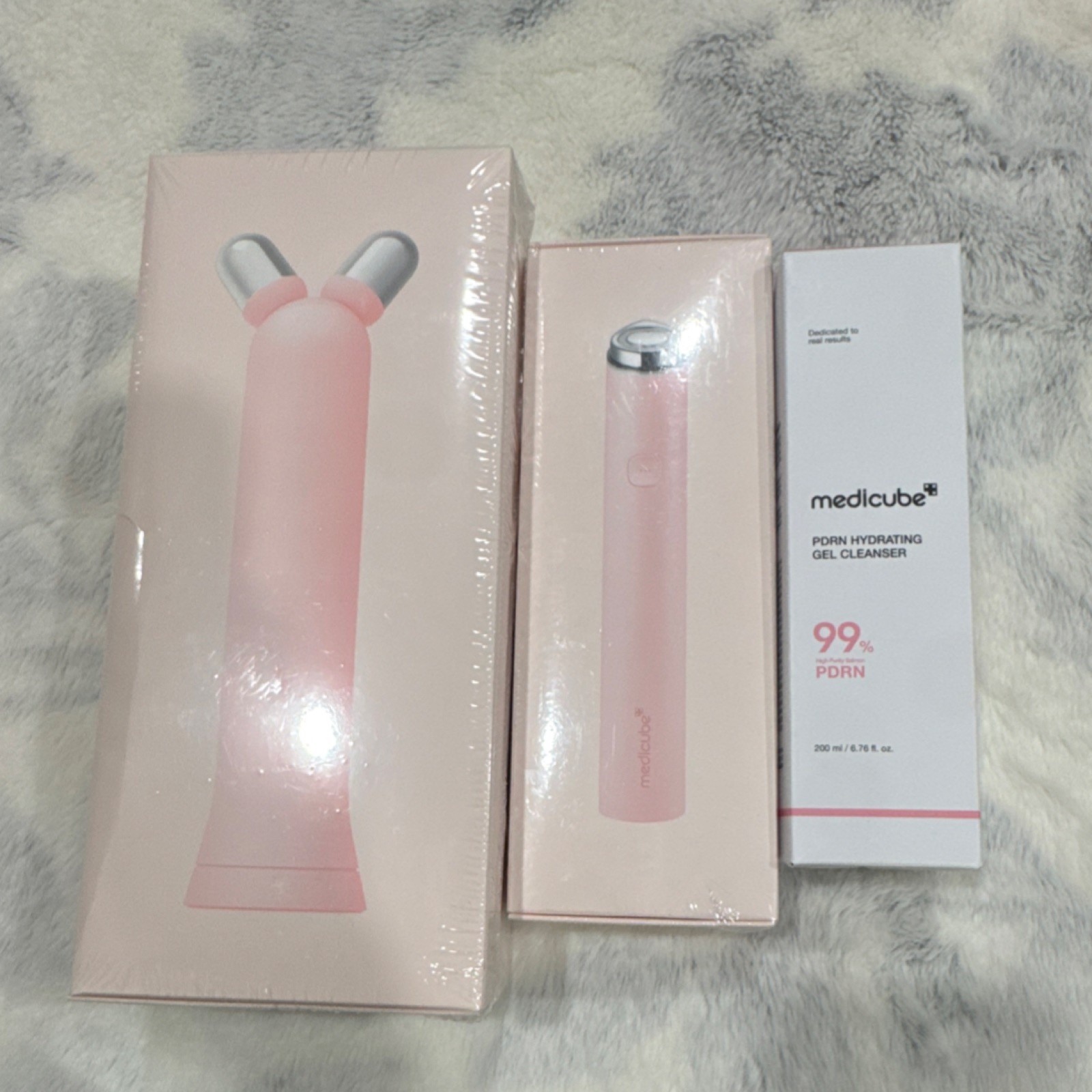 medicube Pink Facial Toning Device Set Skincare Beauty Equipment