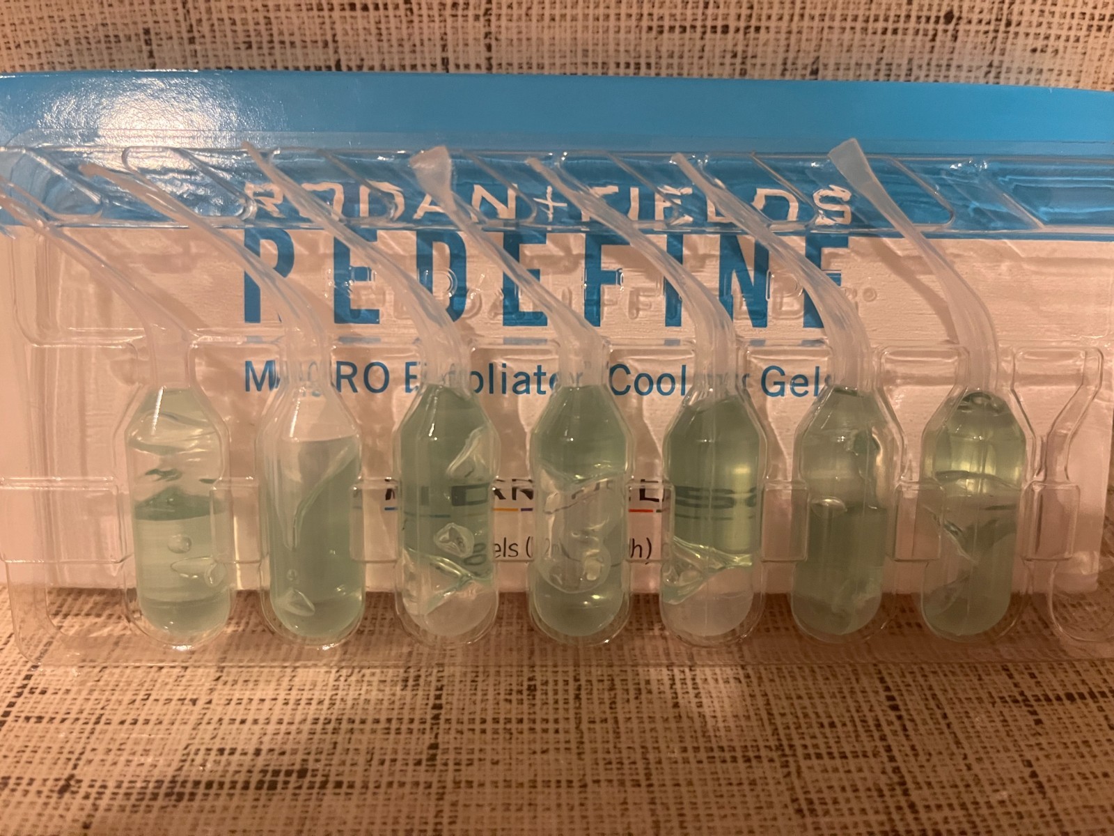 RODAN REDEFINE MACRO Exfoliator system with Cooling Gels- LN condition