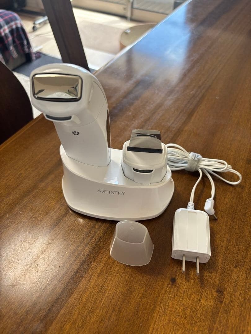 ARTISTRY Facial Device w/ Charging Stand Working Tested Japan