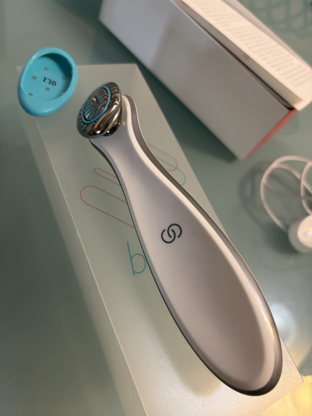 Nu Skin ageLOC Boost Facial Toning Device Wrinkles Rechargeable White/Blue T70