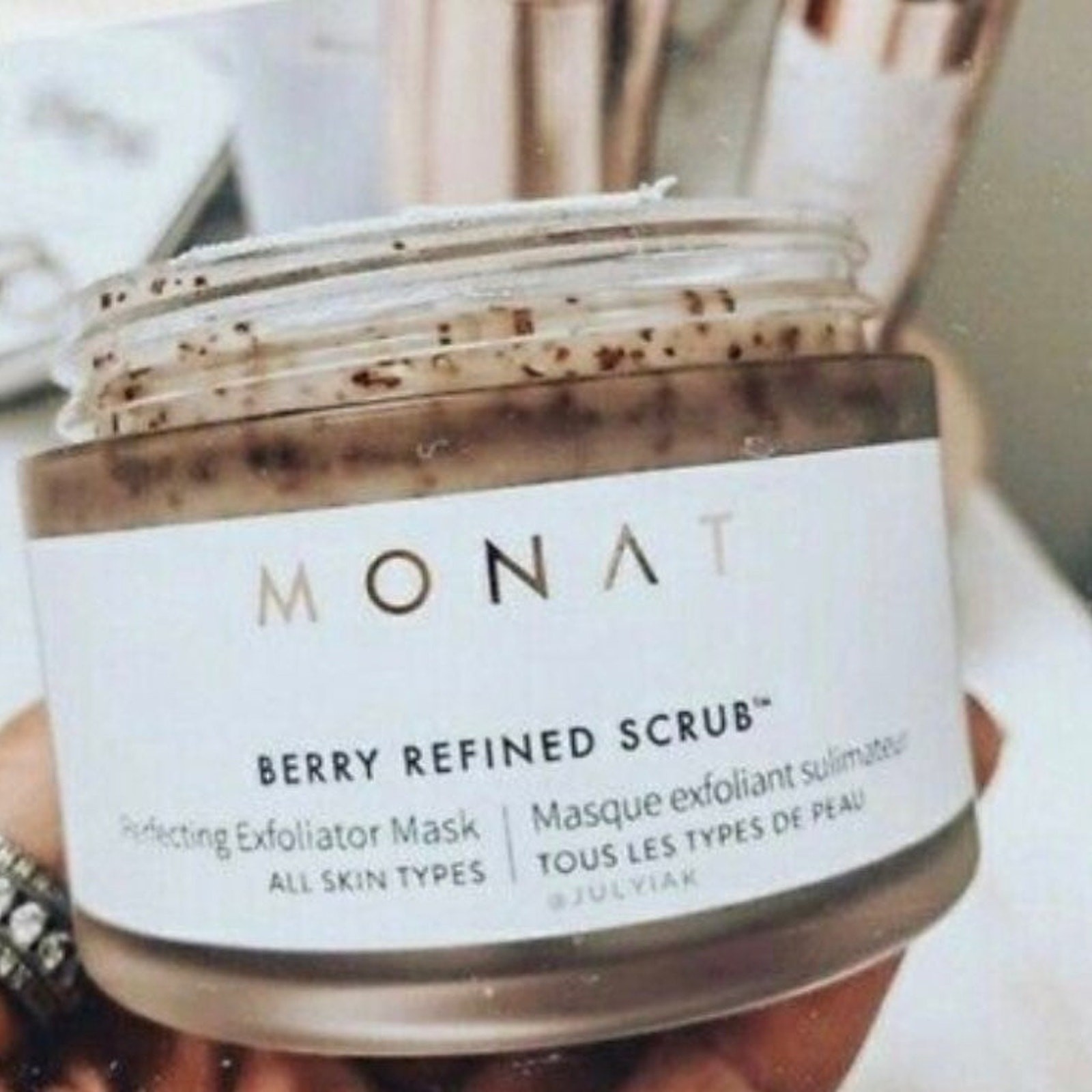 Monat Berry Refined Scrub