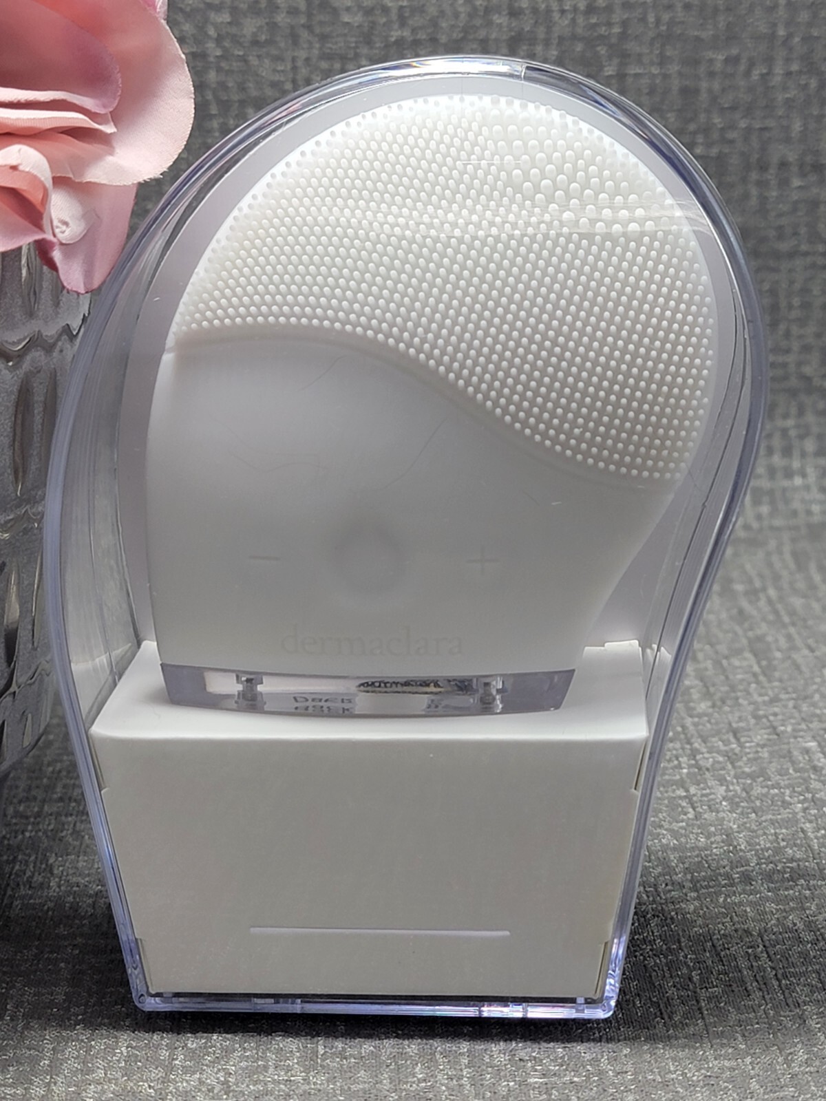 Dermaclara Clarapulse exhilarate facial Pore Refining massaging device New