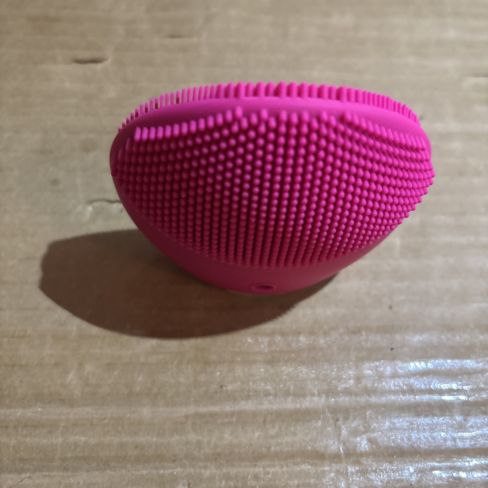 Foreo Luna Mini 2 Facial Cleansing Brush works