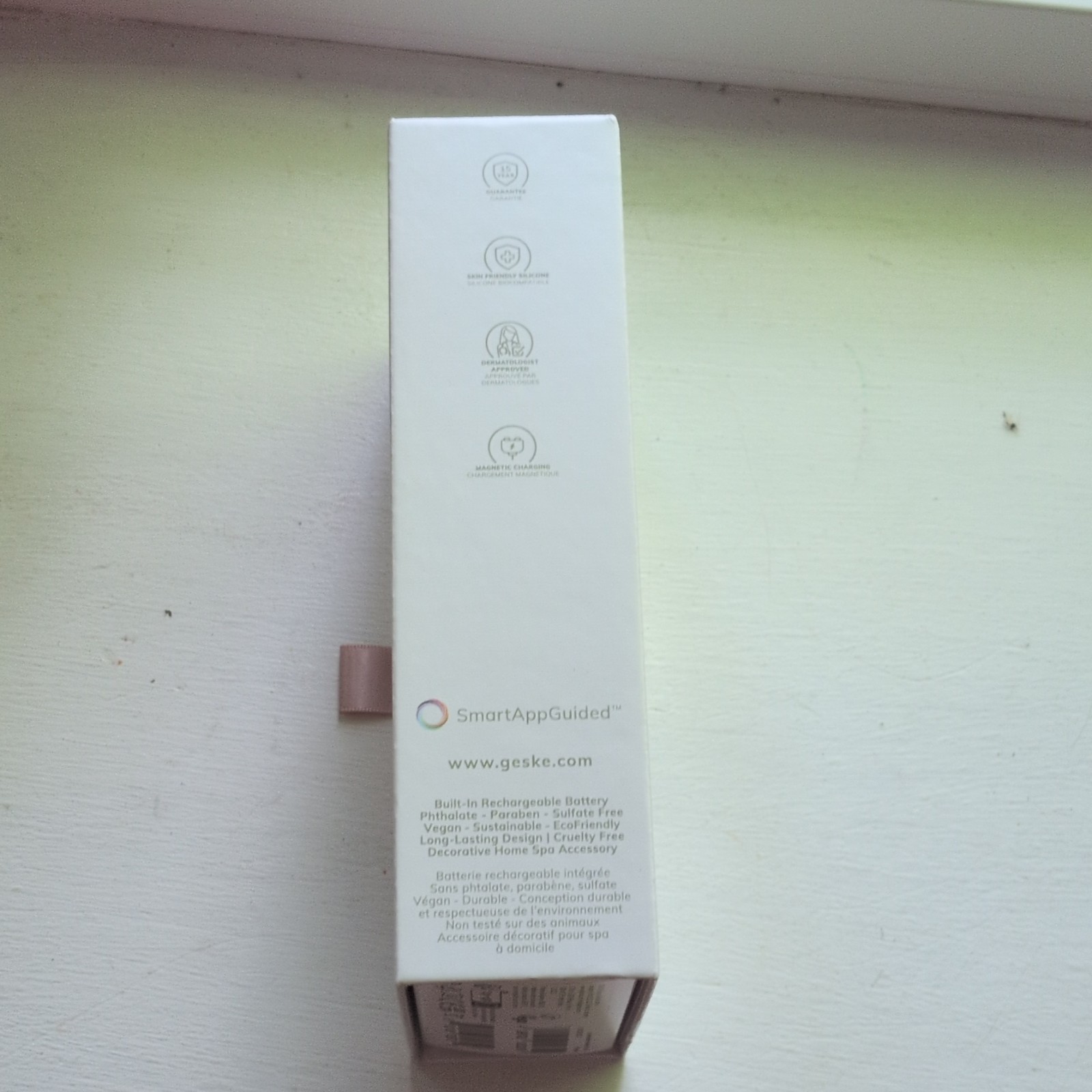 GESKE SmartAppGuided MicroNeedle Face Roller 9-in-1 Pink App Rechargeable
