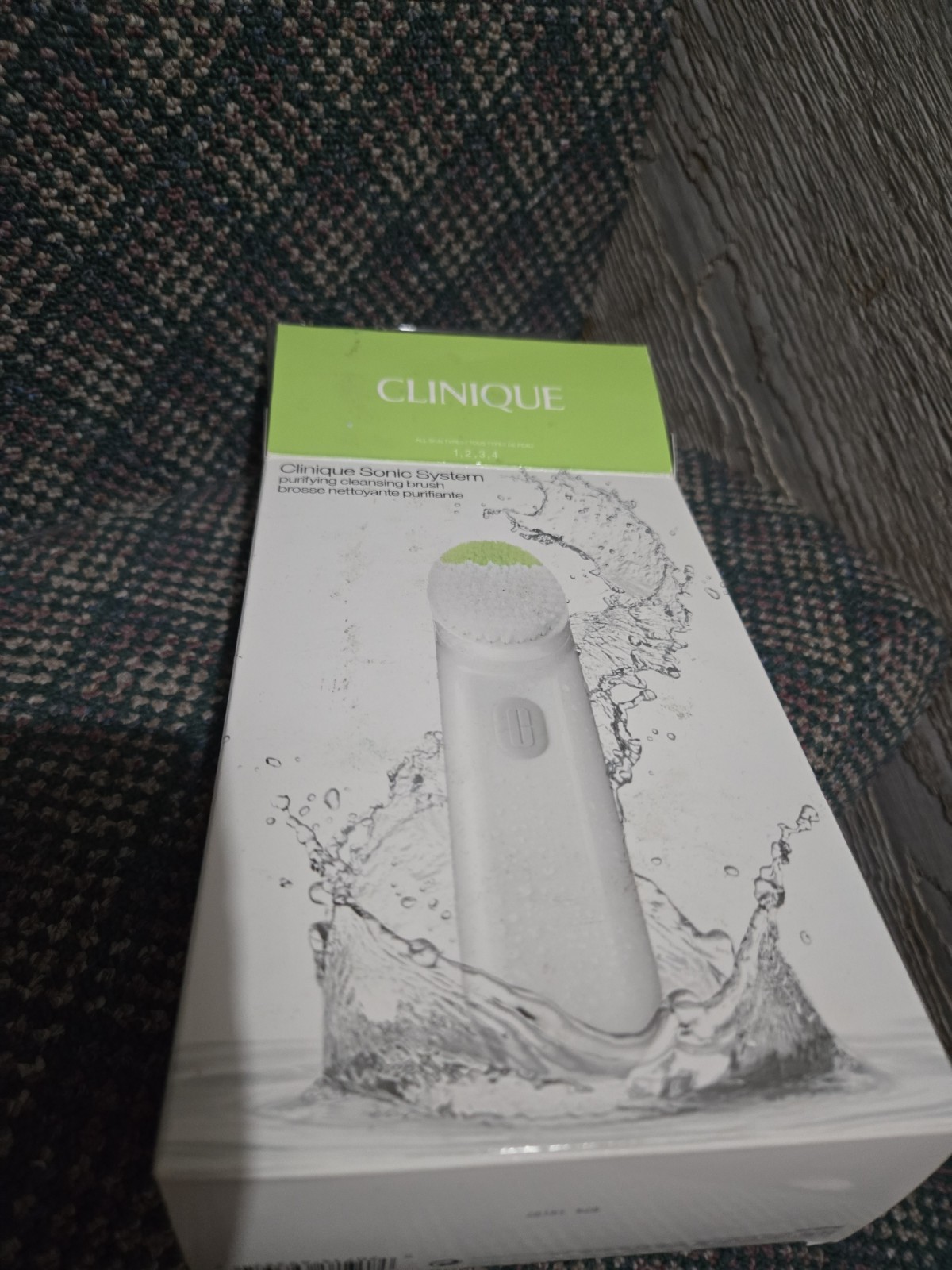 Clinique Sonic System Purifying Cleansing Brush System. Never used missing brush