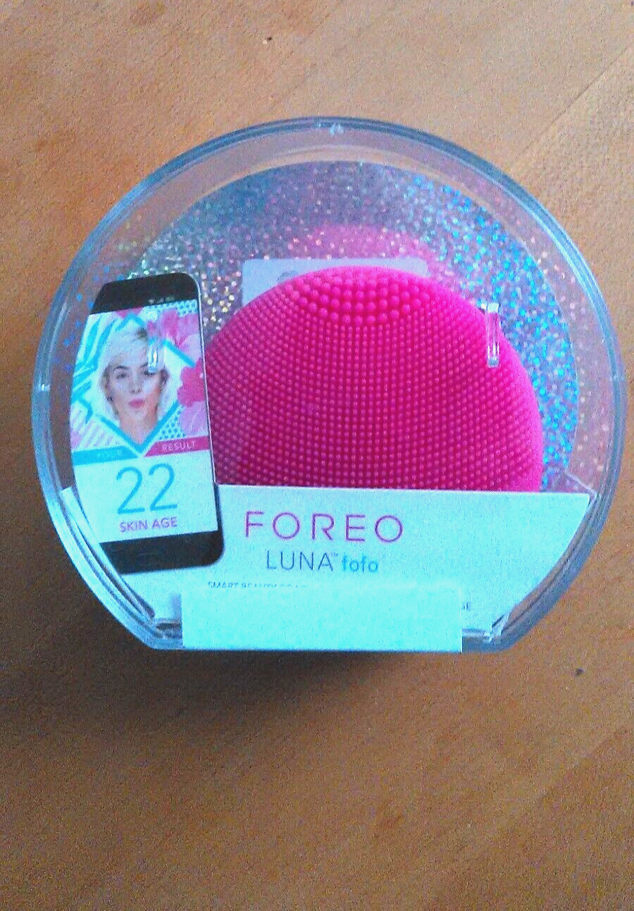 FOREO LUNA FOFO #22 Facial Cleansing Brush Fuchsia Hot Pink – NEW