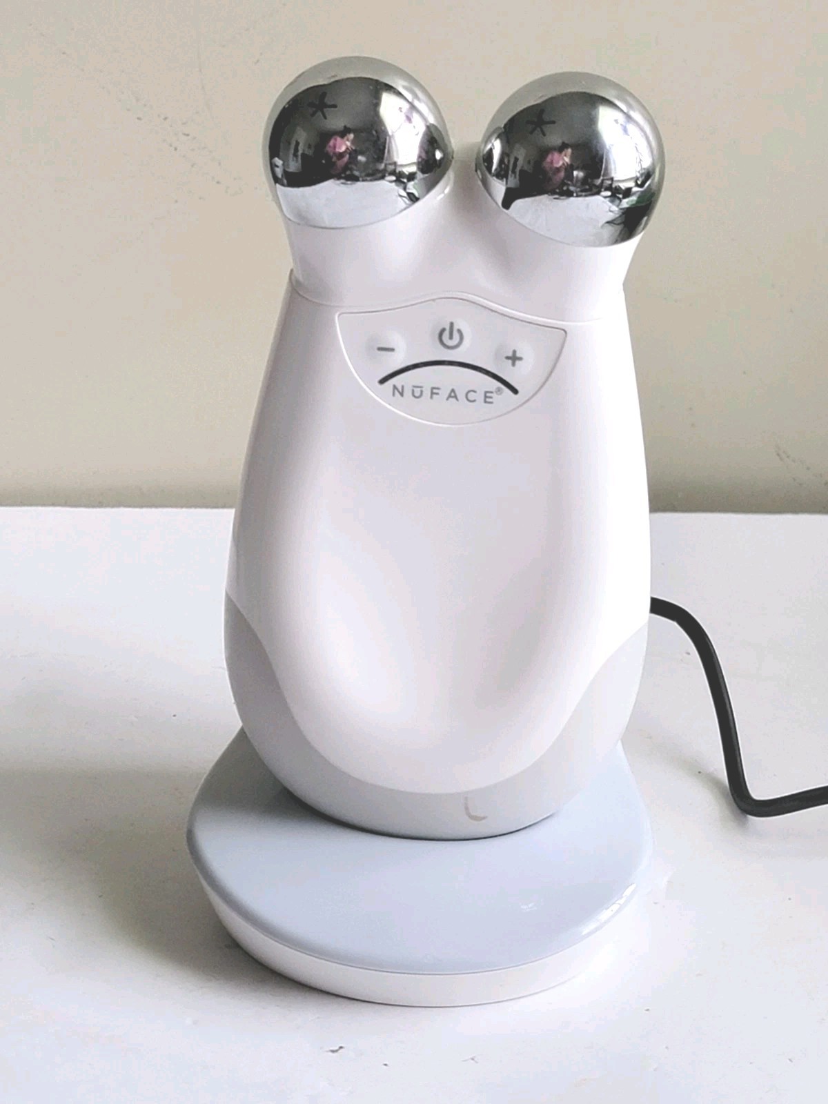 NuFACE Trinity Facial Toning Device With Charger And Manual
