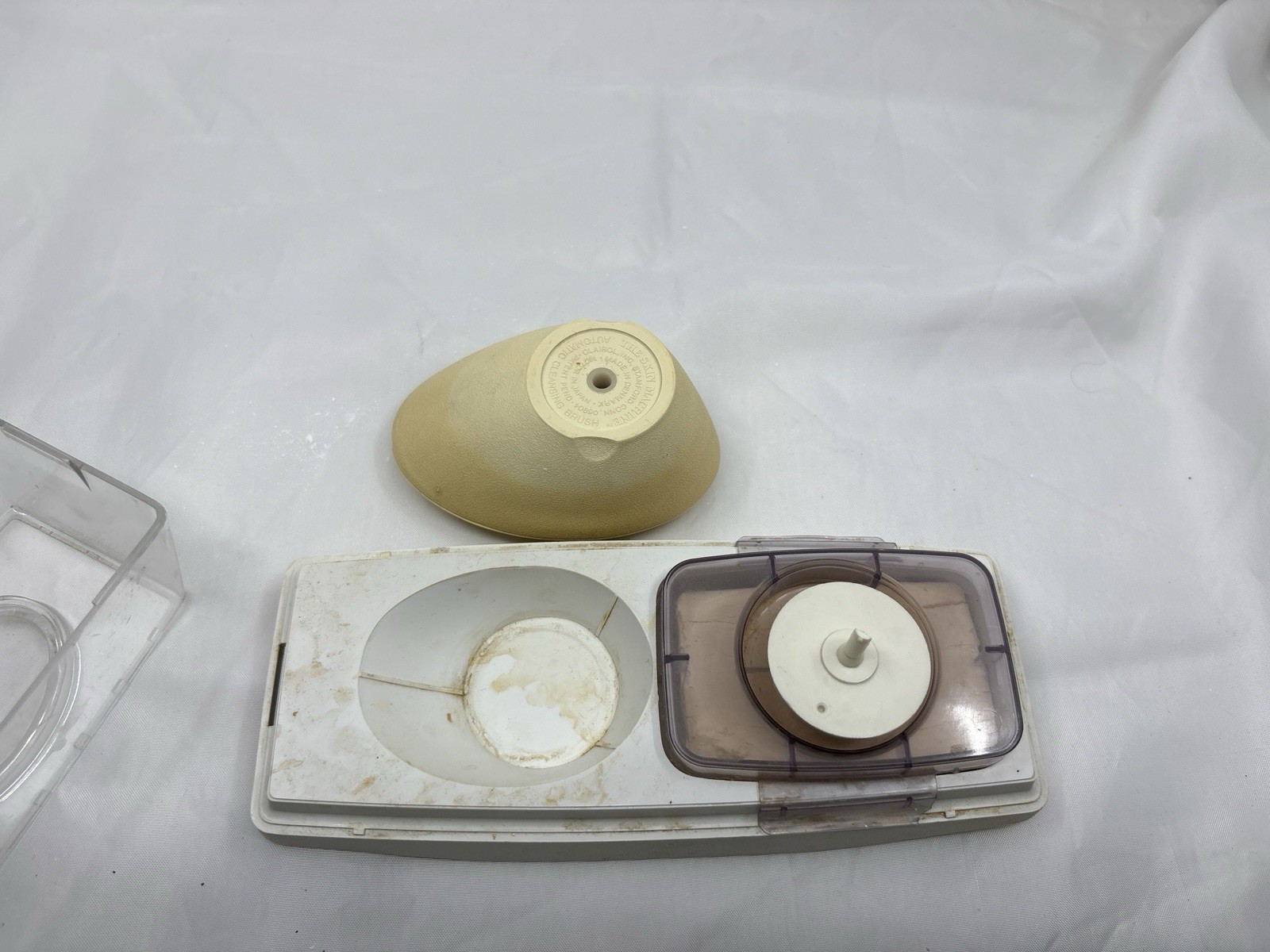 Vintage 1975 The Skin Machine Facial Brush By Clairol, Preowned. Works.