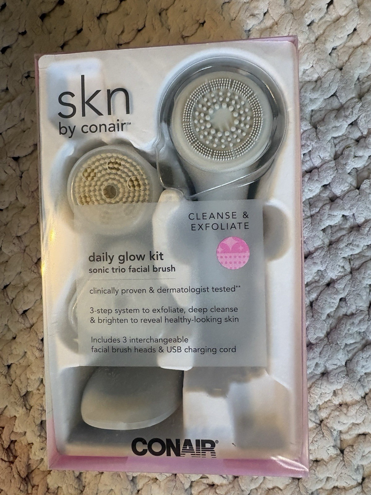 Conair skn Daily Glow Kit Electric Facial Brush, Waterproof, 3 Speeds, USB