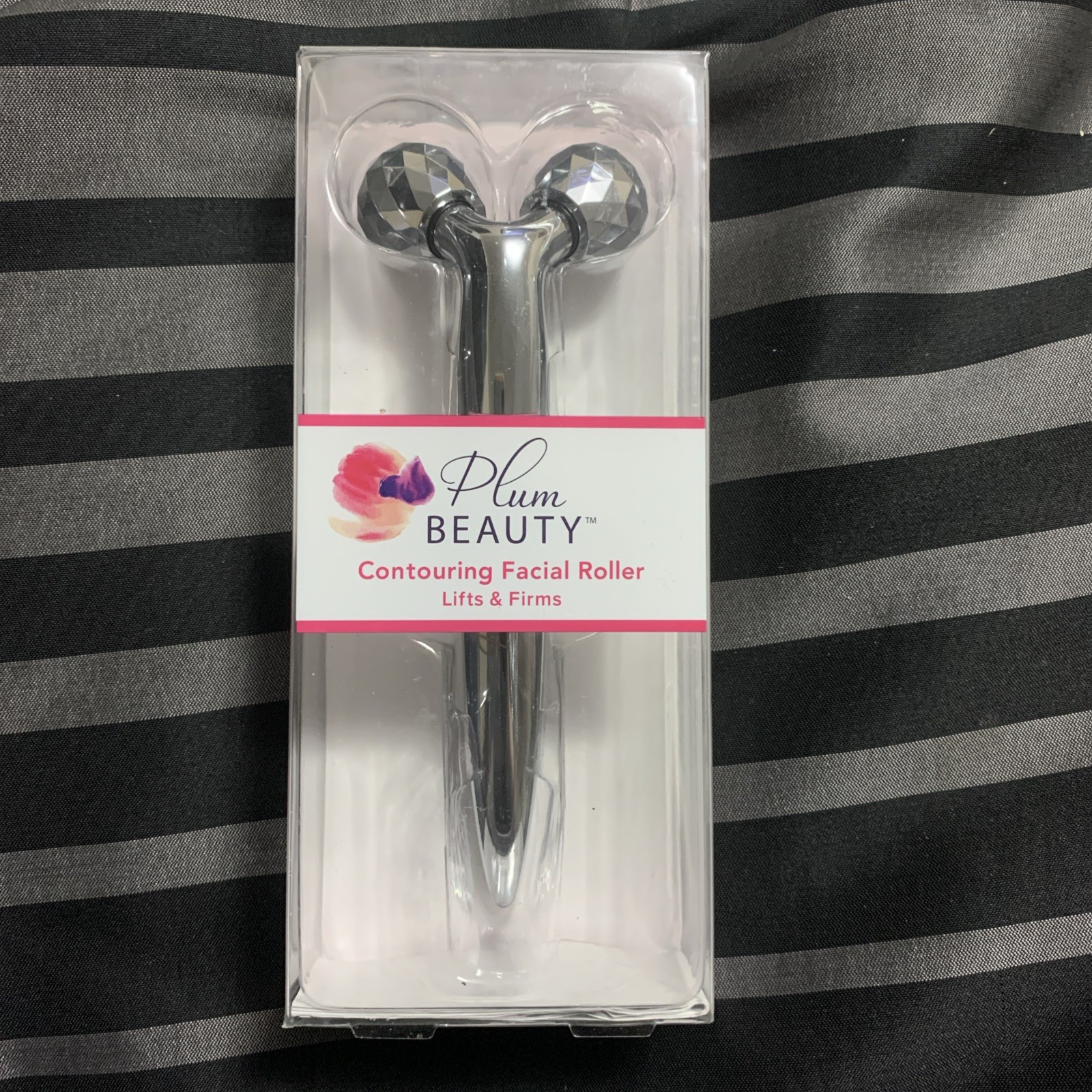 Plum Beauty Contouring Facial Roller for Puffiness Reduction