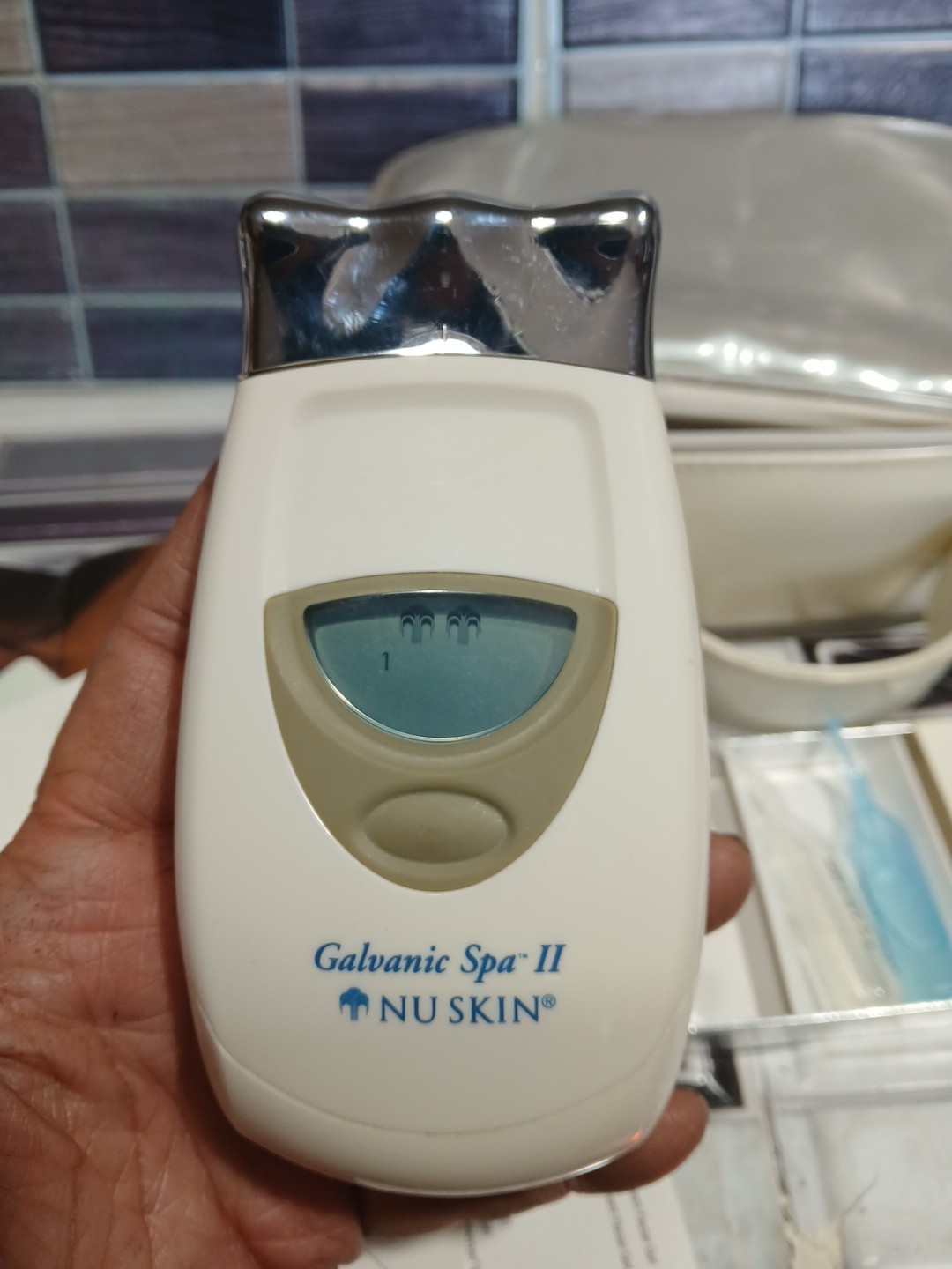 NuSkin Galvanic Spa System II with 2 Treatment Gels