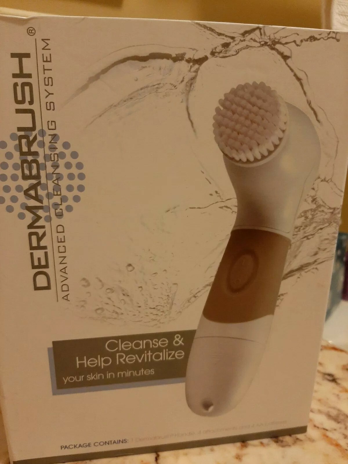 Dermabrush Advanced Cleansing System 4 attachments & batteries NIB