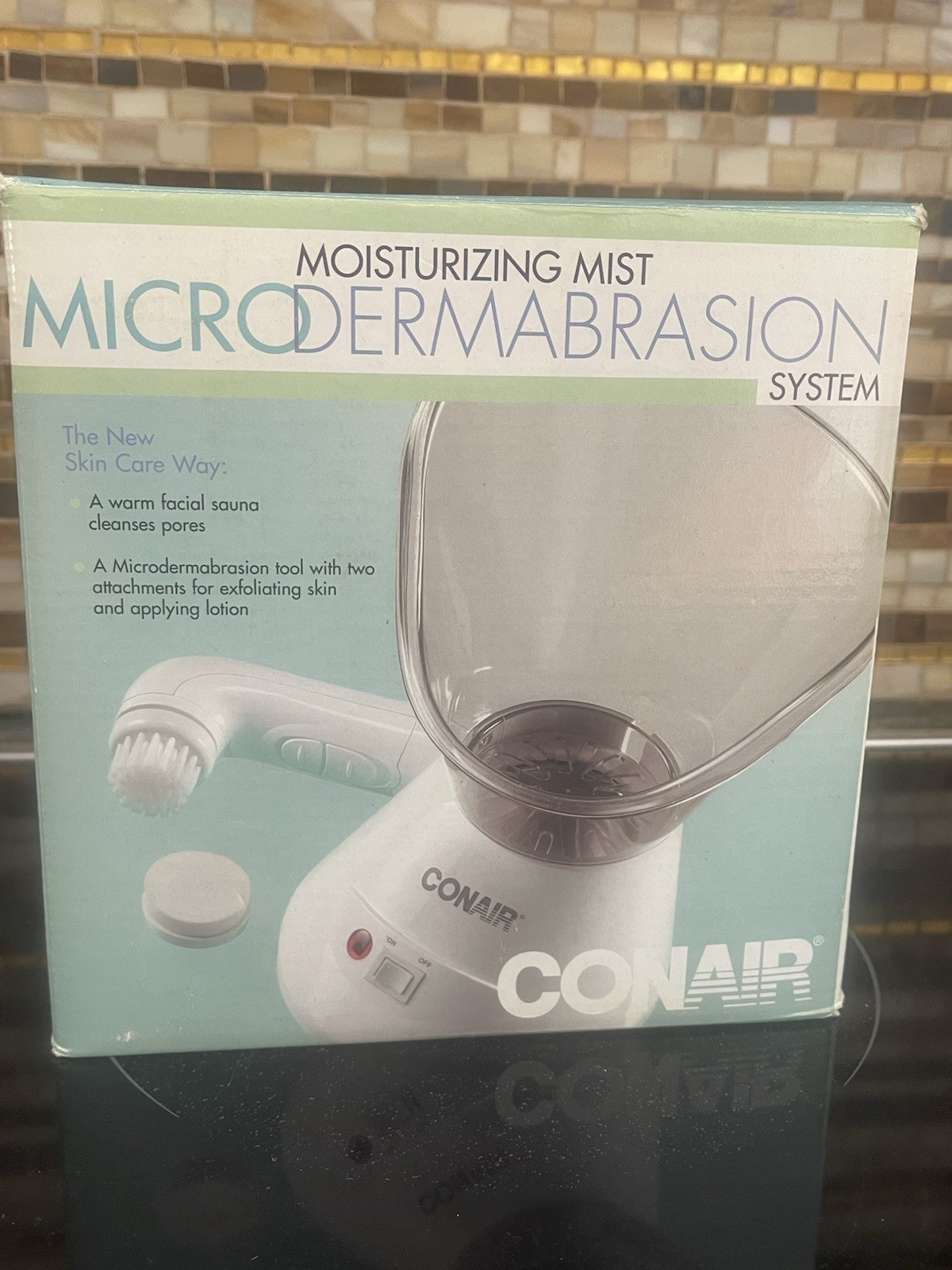 CONAIR MOISTURIZING MIST MICRODERMABRASION SYSTEM NEW IN BOX