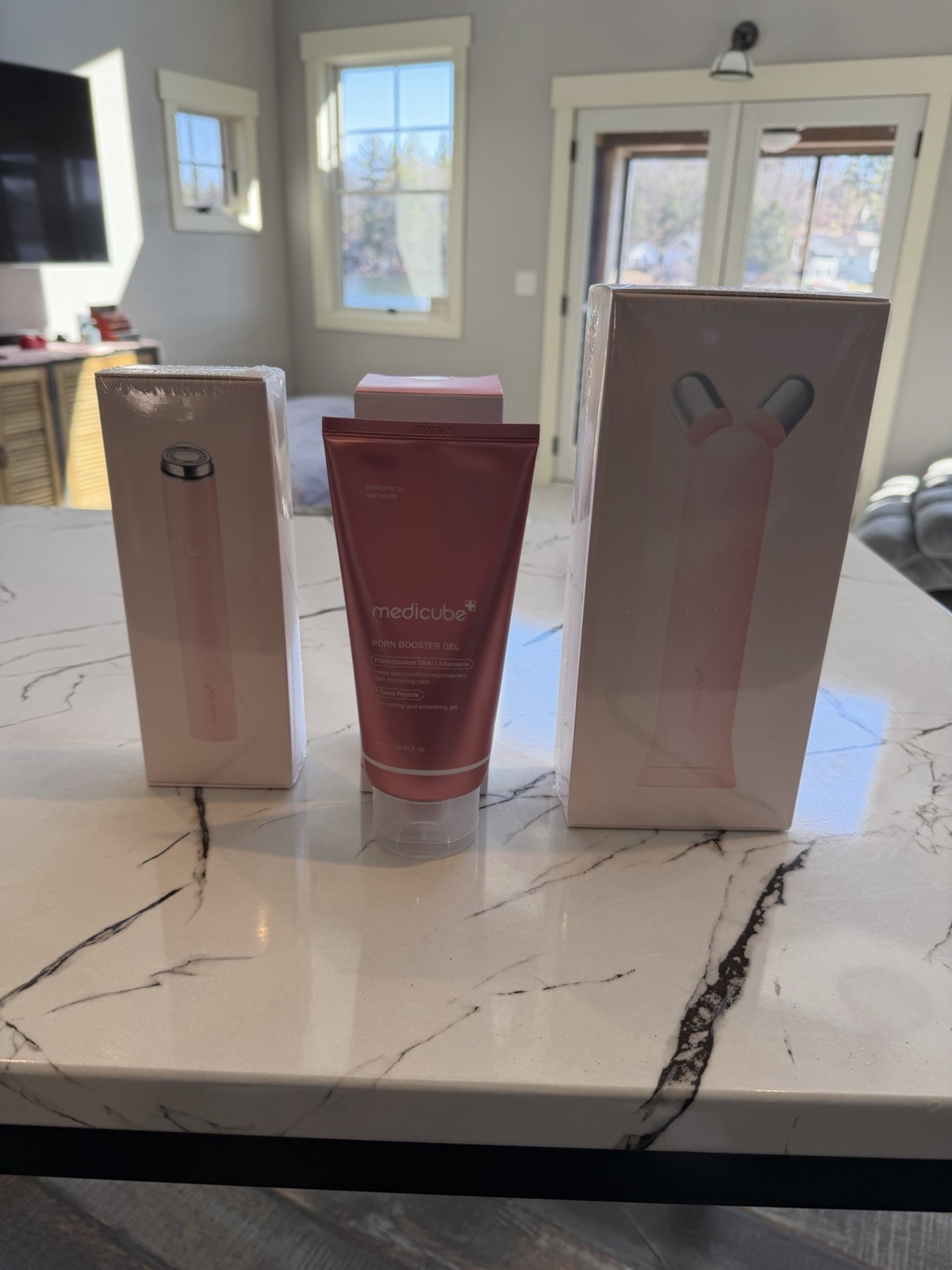 medicube AGE-R BOOSTER PRO Facial Toning Device+Facial V Roller +Large PDRN Gel