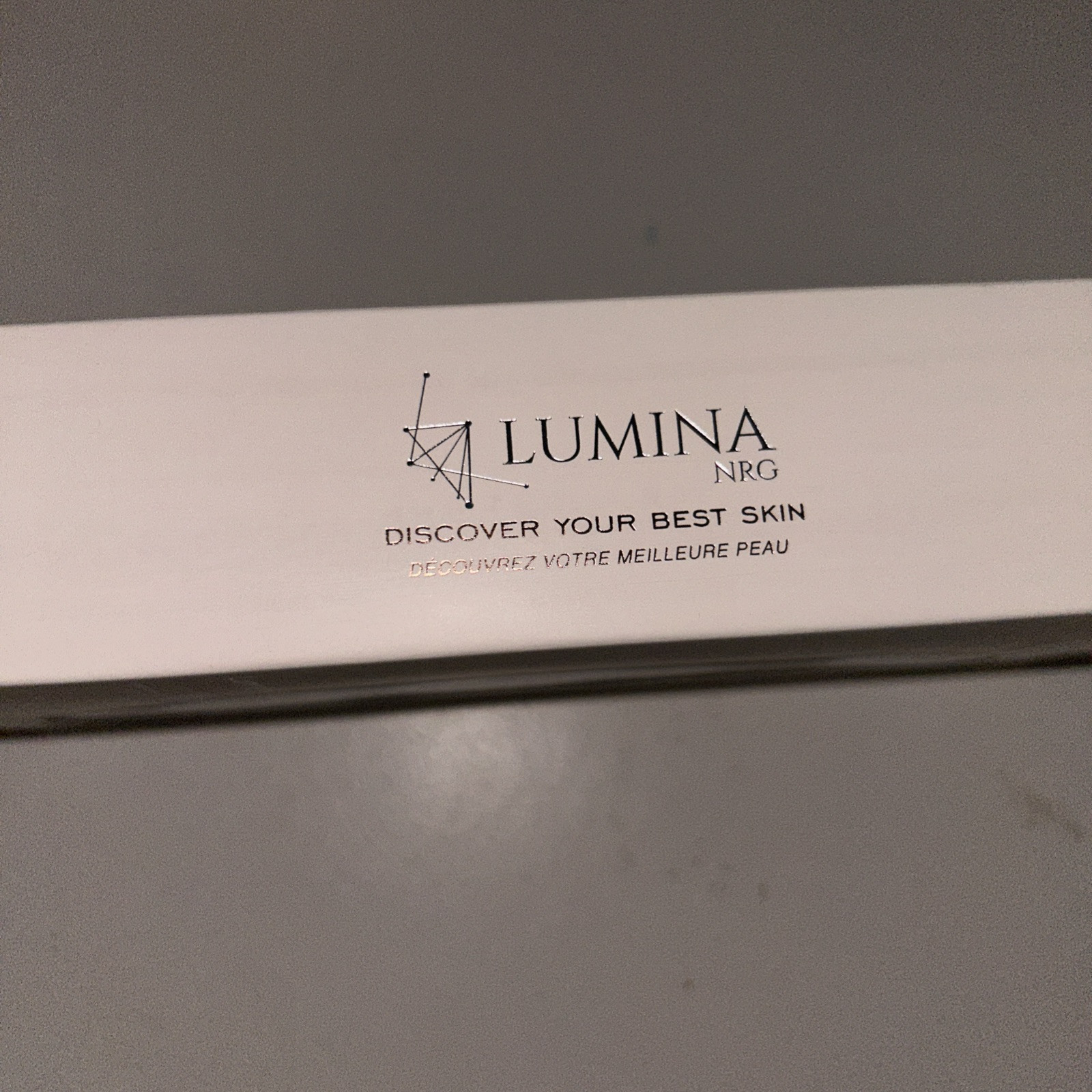 Lumina NRG Mini Glow Pro Light Therapy Device + Gel Primer – New In Box