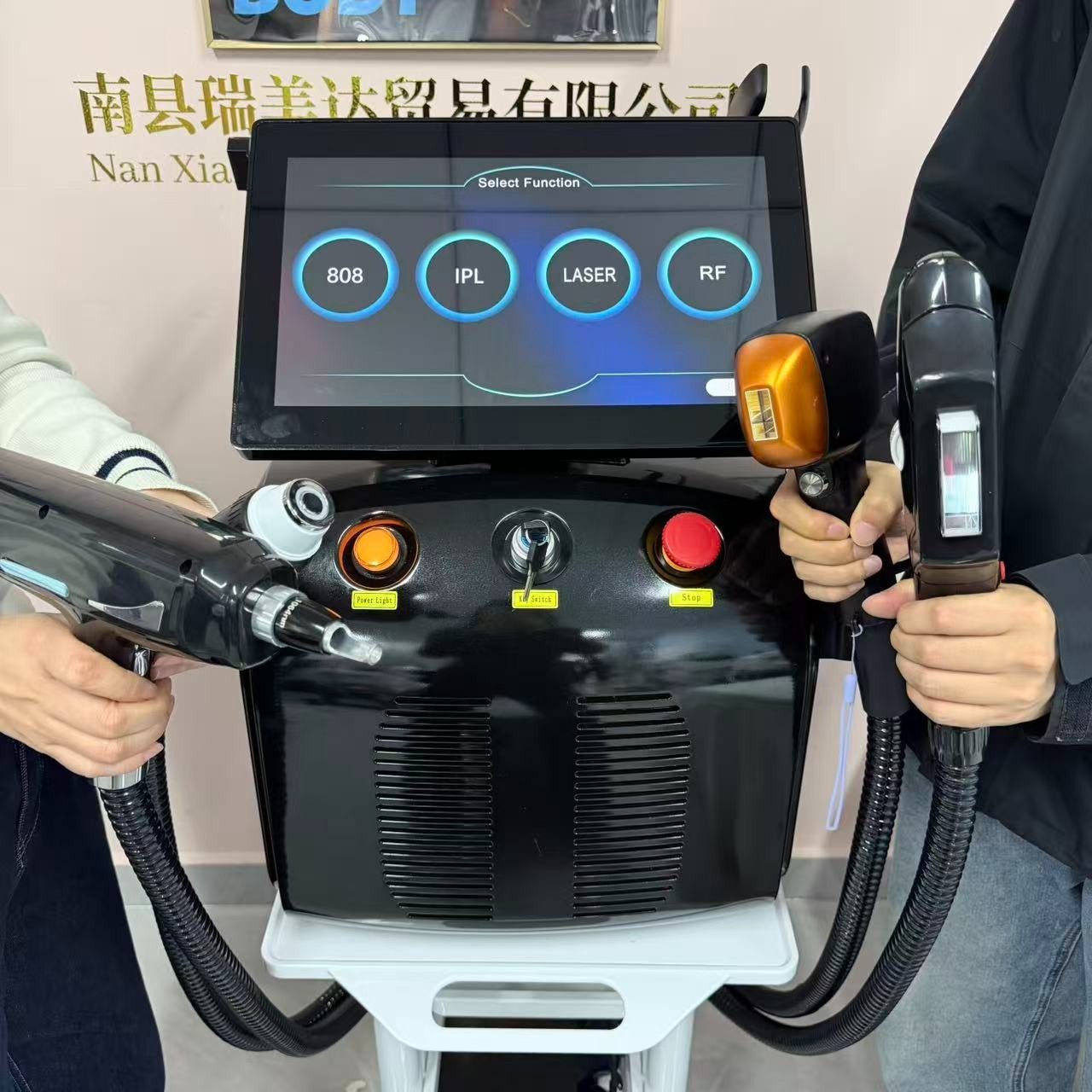 4-in-1 Multifunction Beauty Device Hair removal, skin tightening, tattoo removal