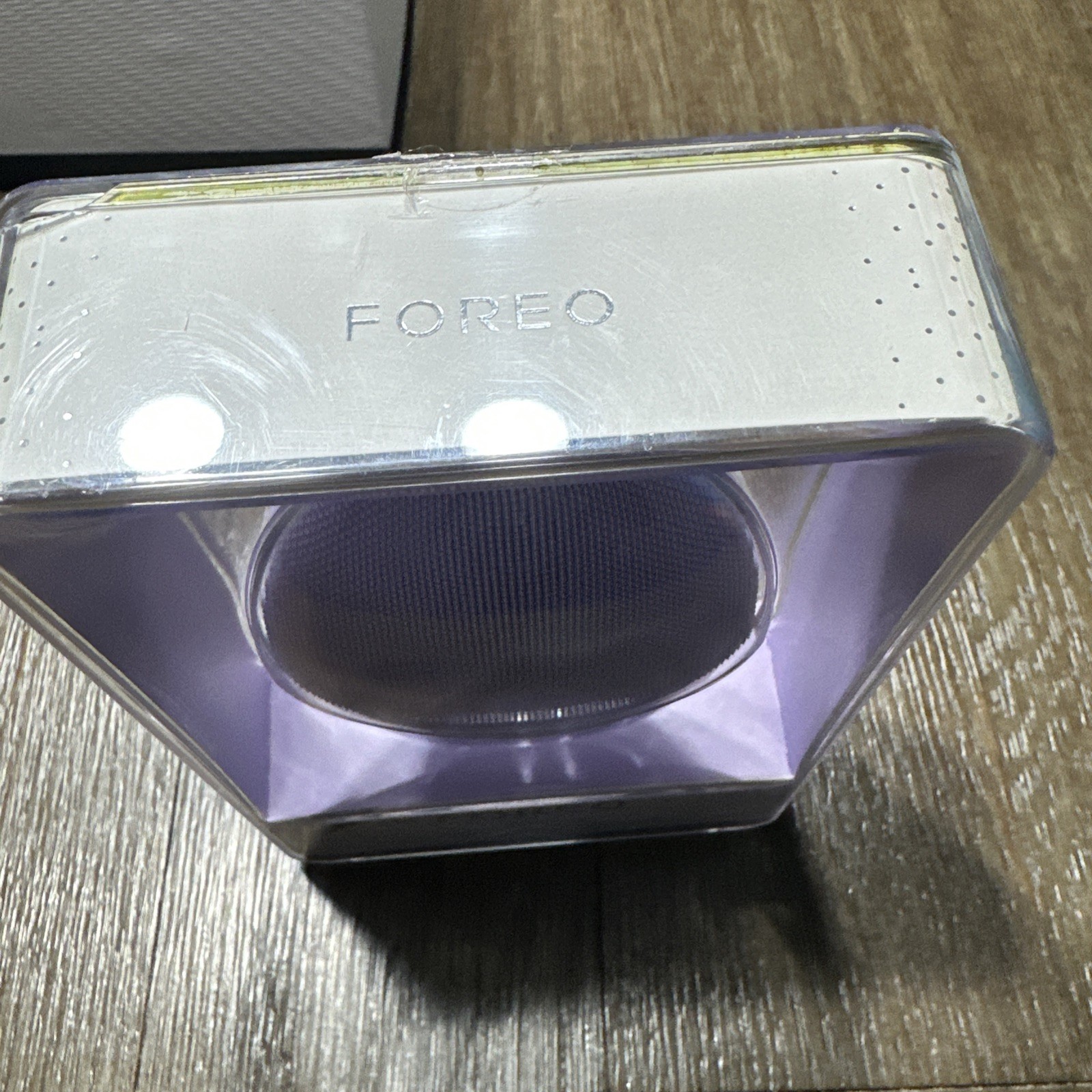 FOREO LUNA 3 Facial Cleansing Device & Bonus Foaming Cleanser – Sensitive Skin