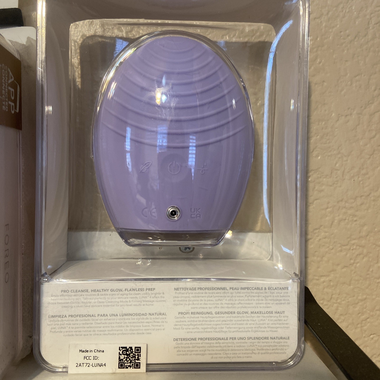 FOREO LUNA 4 Facial Cleansing & Firming Massage for Sensitive Skin