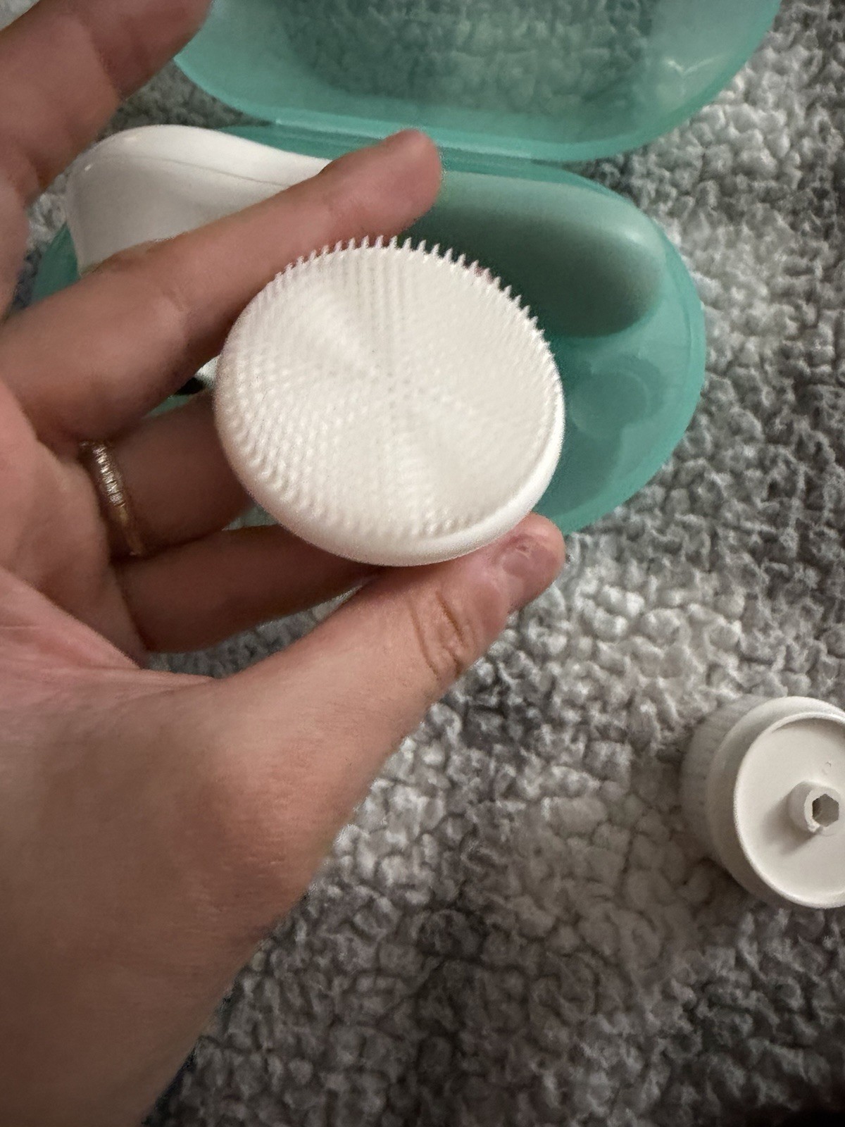 TOUCHBeauty Electric Facial Cleansing Brush 3 Heads Case 2-Speed TB-14838
