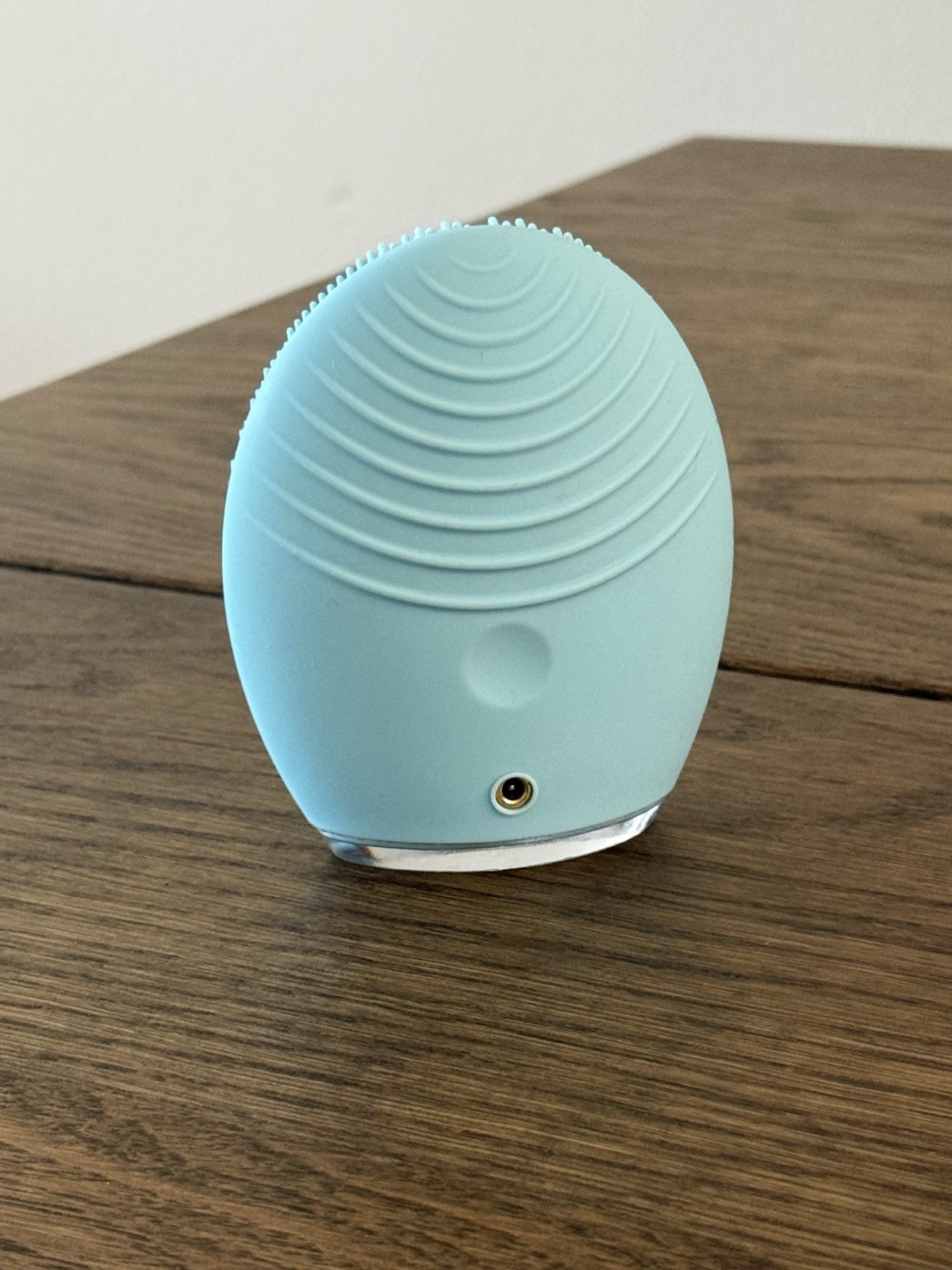 FOREO Luna 3 Facial Cleansing Device for Blue and Combination Skin, Pre Owned