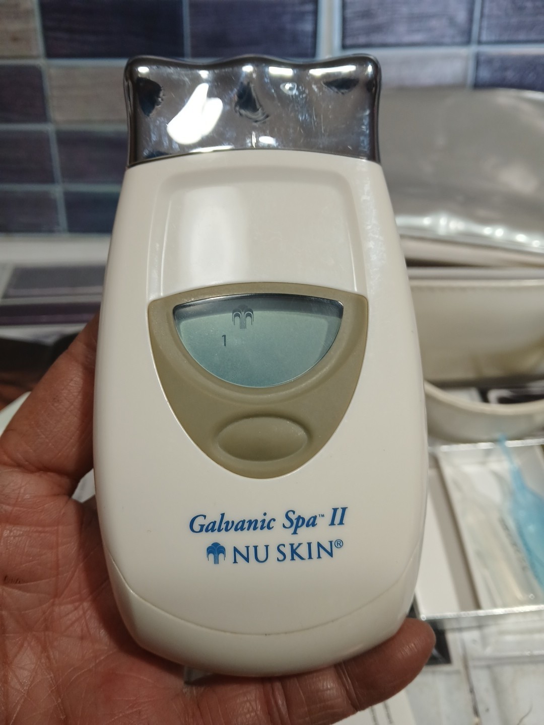 NuSkin Galvanic Spa System II with 2 Treatment Gels