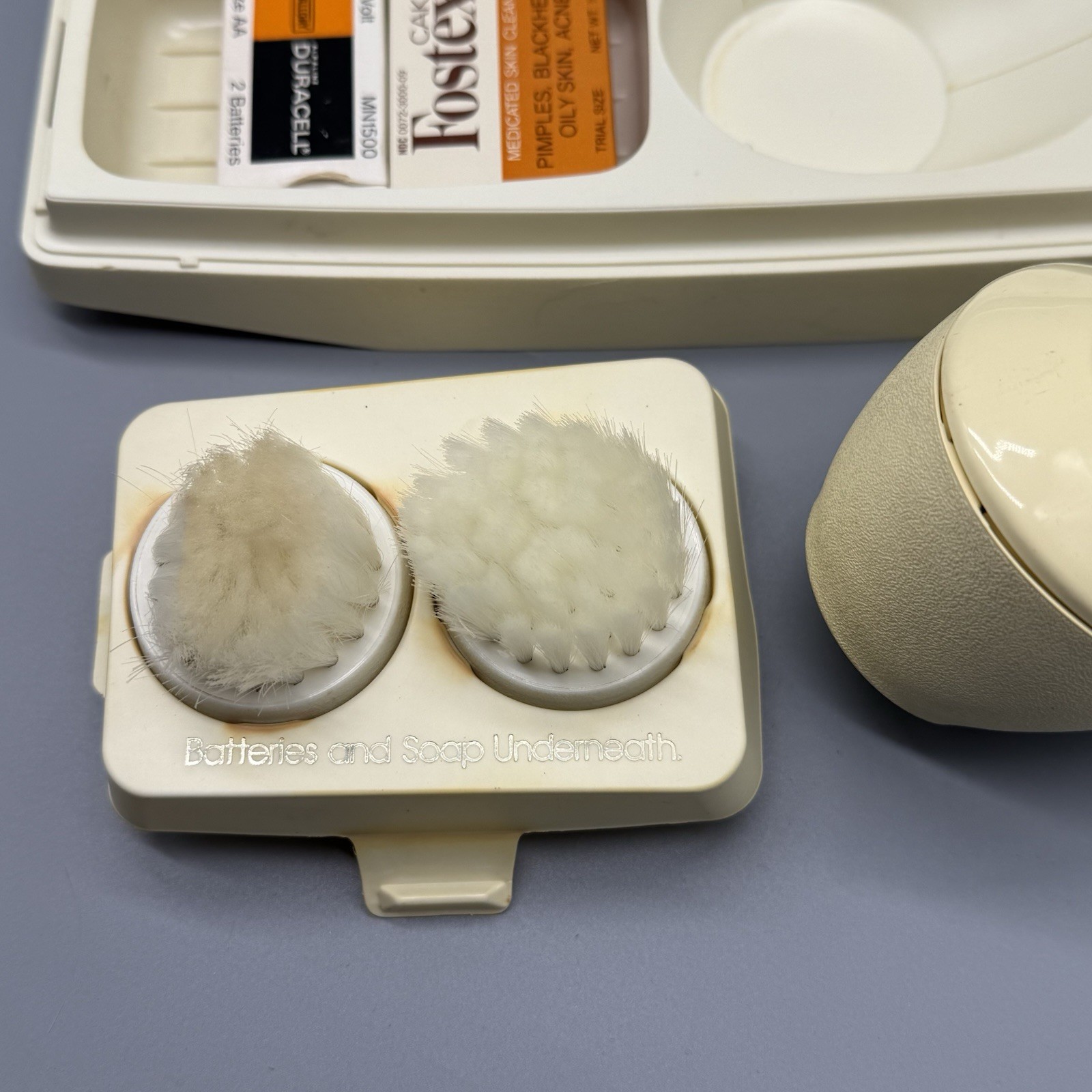Vintage 1975 The Skin Machine Facial Brush Clairol Case Brushes