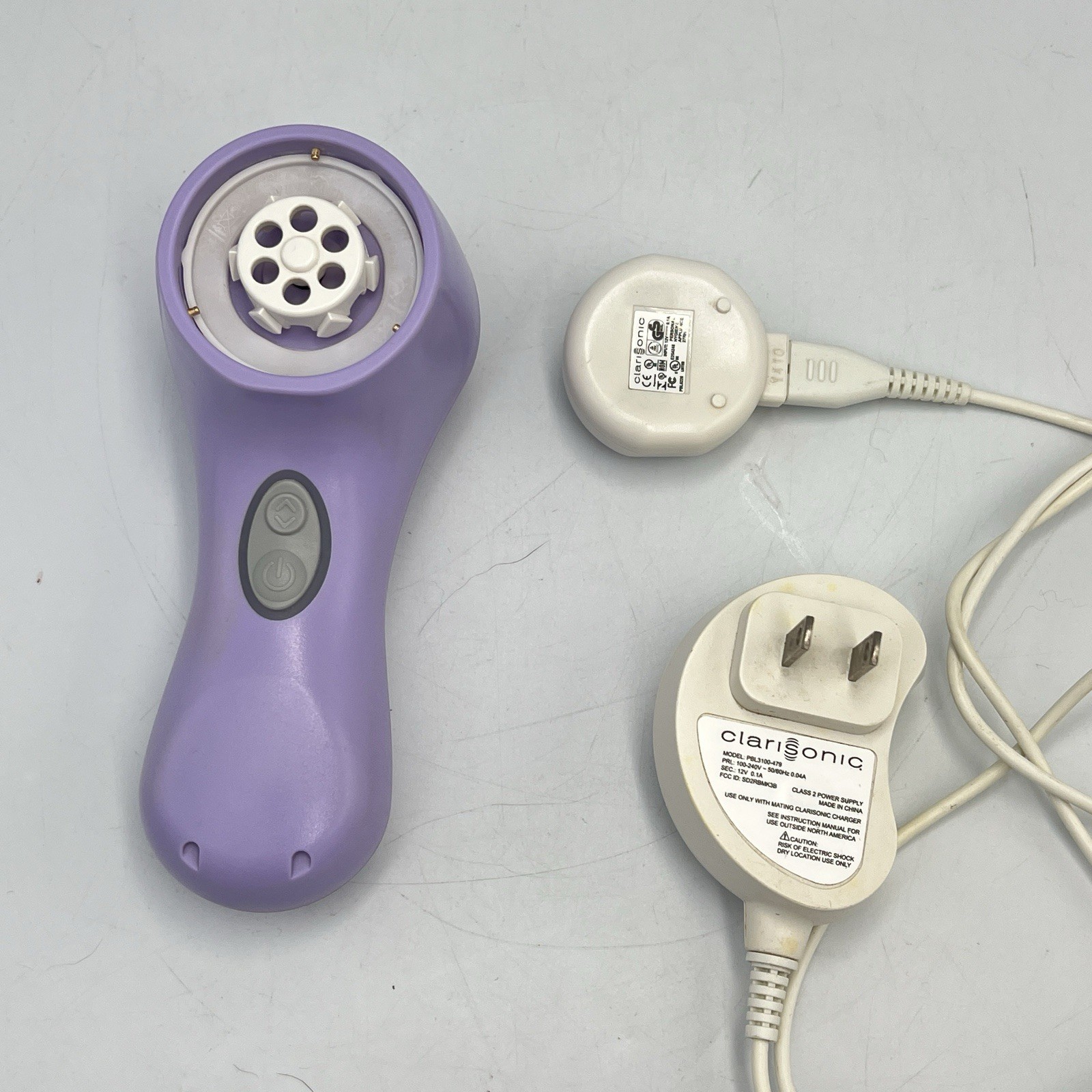 Clarisonic MIA 2 Purple With charger Lightly Used – No Brush Head
