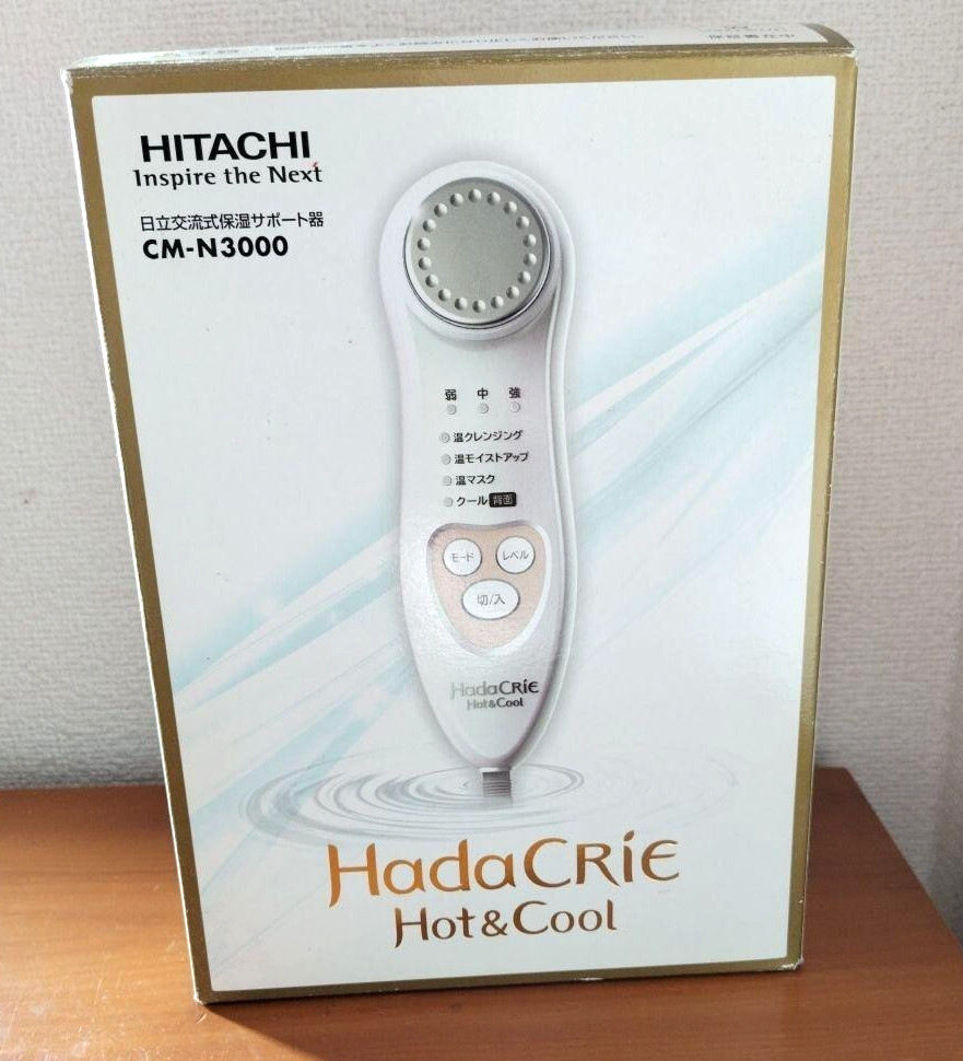 HITACHI Hada Crie Hot & Cool CM-N3000-W Facial Cleanser Massager From Japan New
