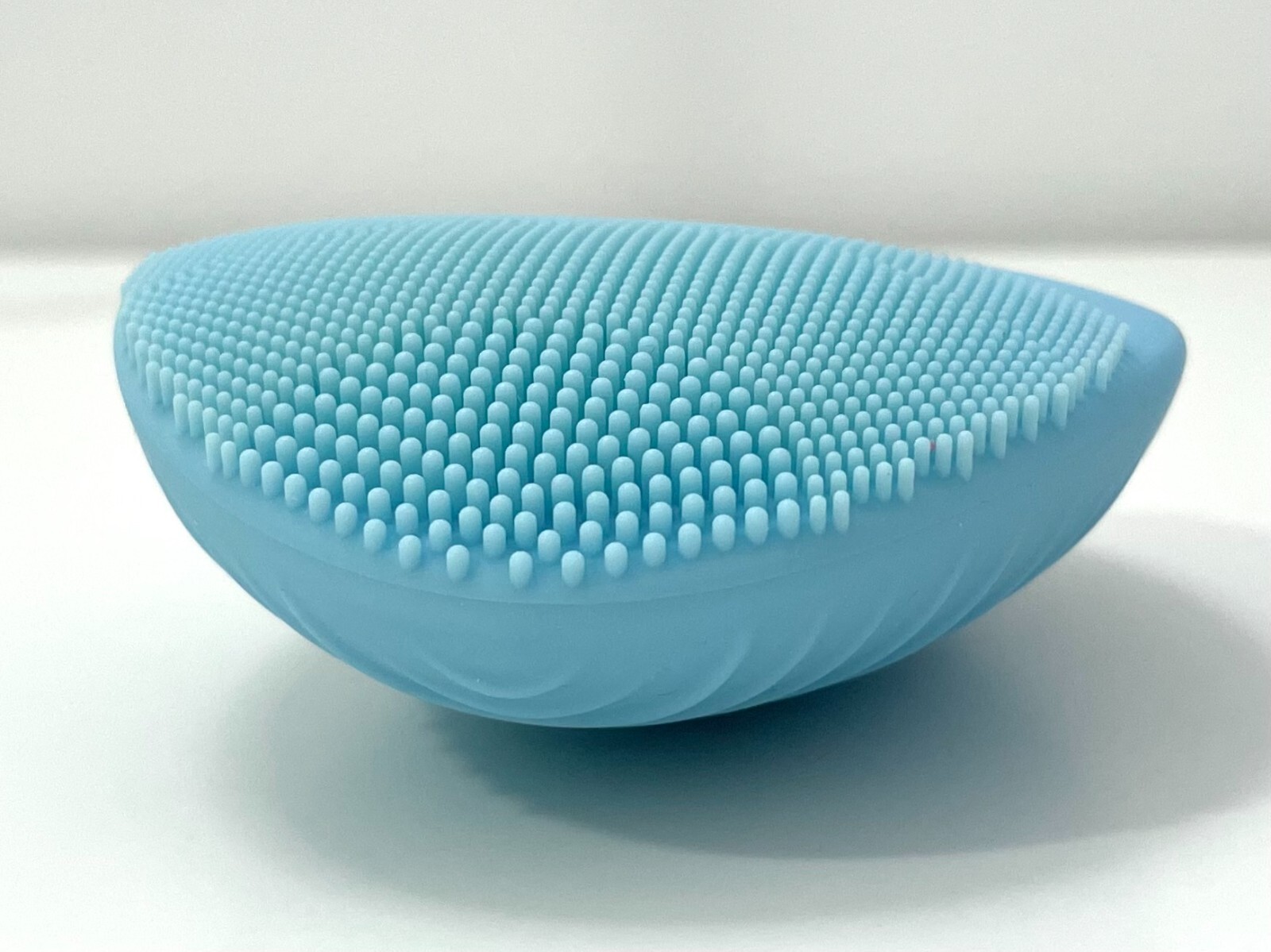 Foreo Luna 2 Facial Cleansing Brush and Massager for Combination Skin
