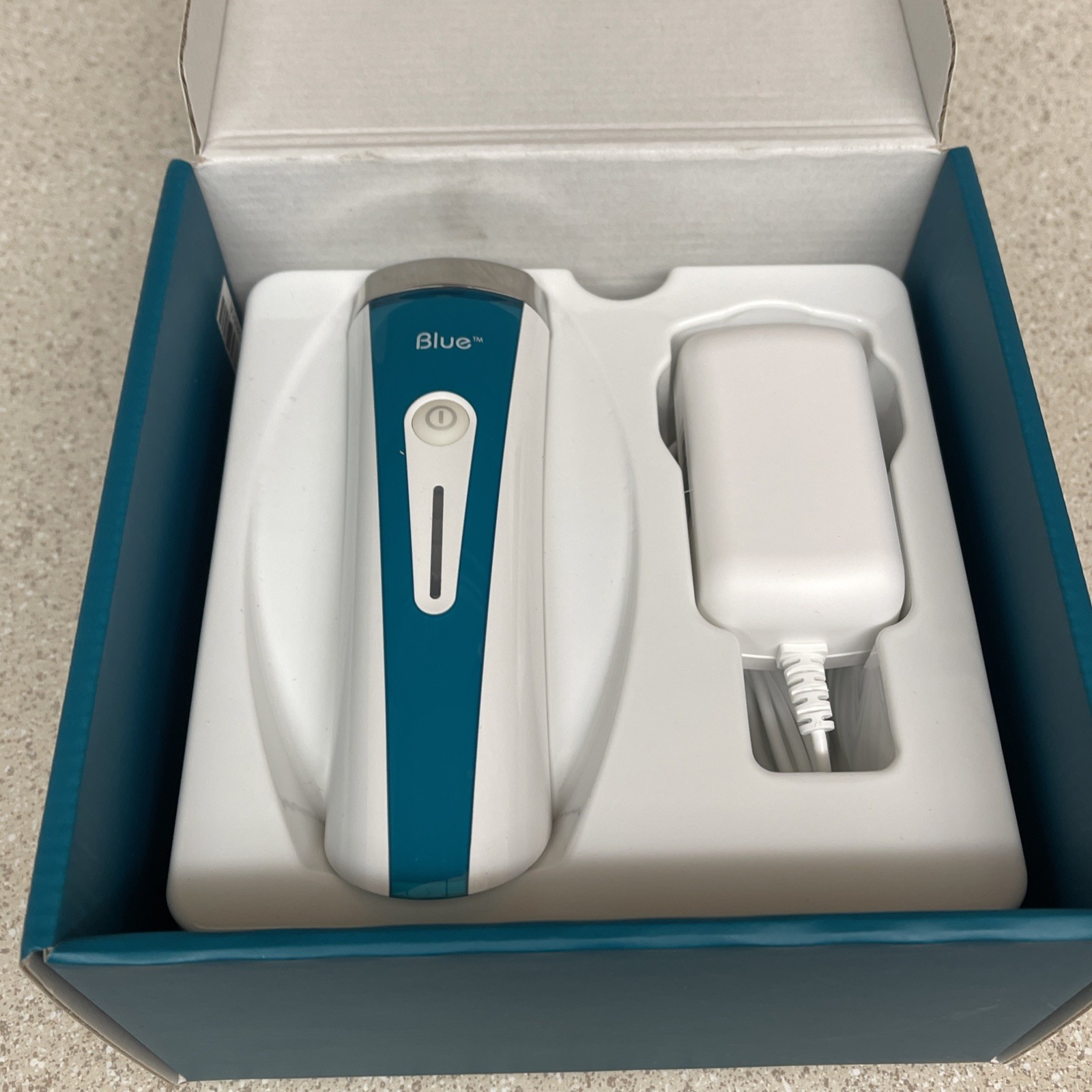 Silk’n Blue Acne Light Therapy Solutions for Clear Skin Open Box
