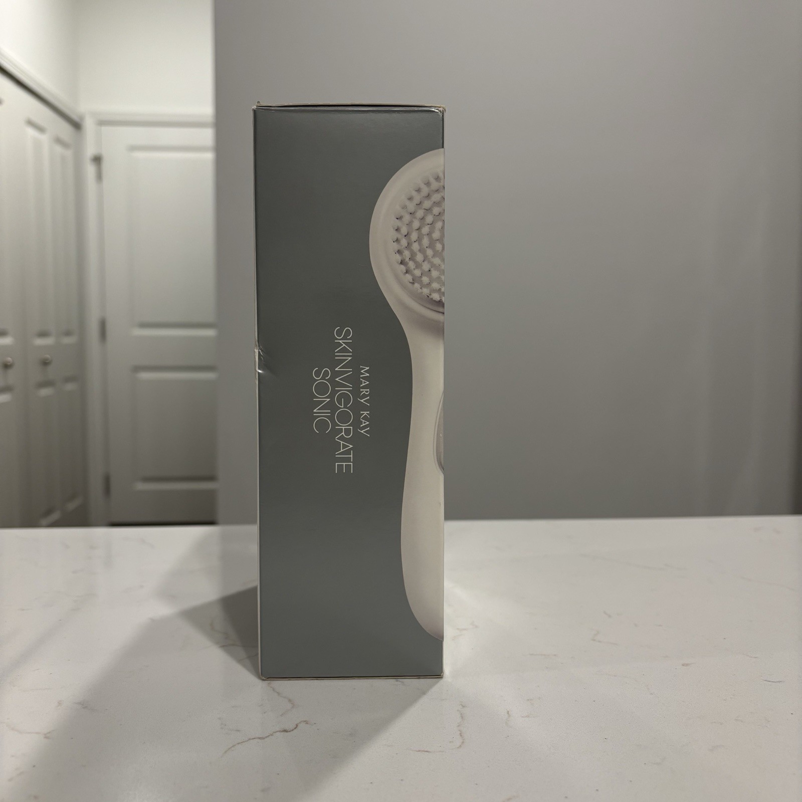 Mary Kay Skinvigorate Sonic Skin Care System (Device + Brush Head + Cord)