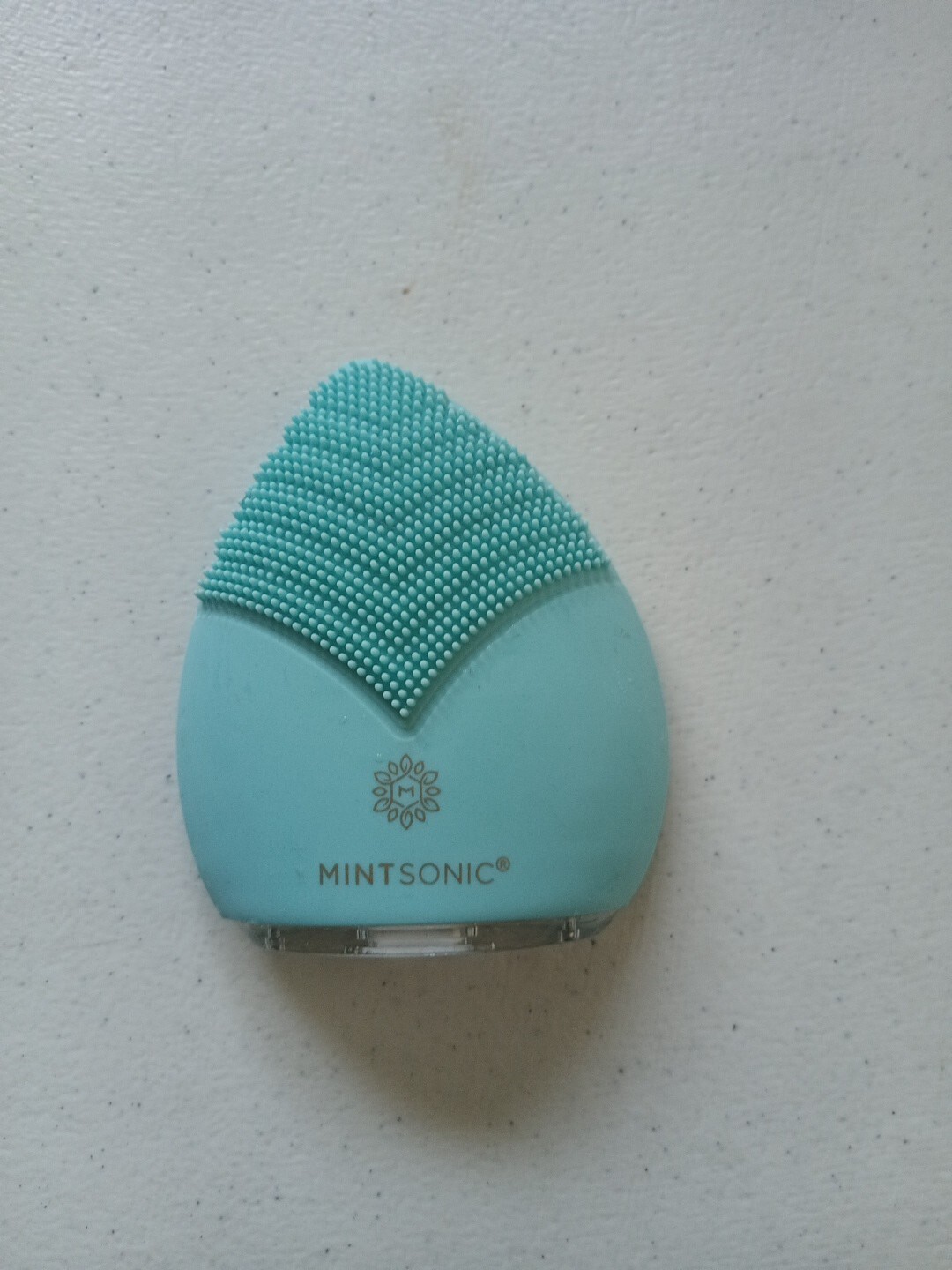 MINTSONIC facial Deep Cleansing and Massage Brush