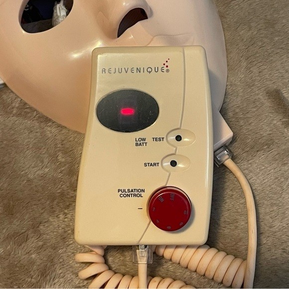 Vintage 1999 Rejuvenique System Linda Evans Facial Toning Kit/ Mask & VHS Works